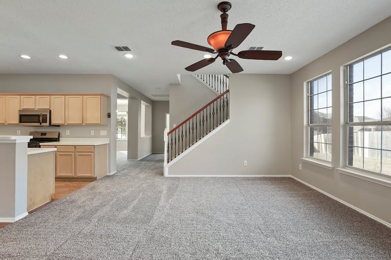 Photo 13 of 32 - 3553 Sedona Dr, Grand Prairie, TX 75052