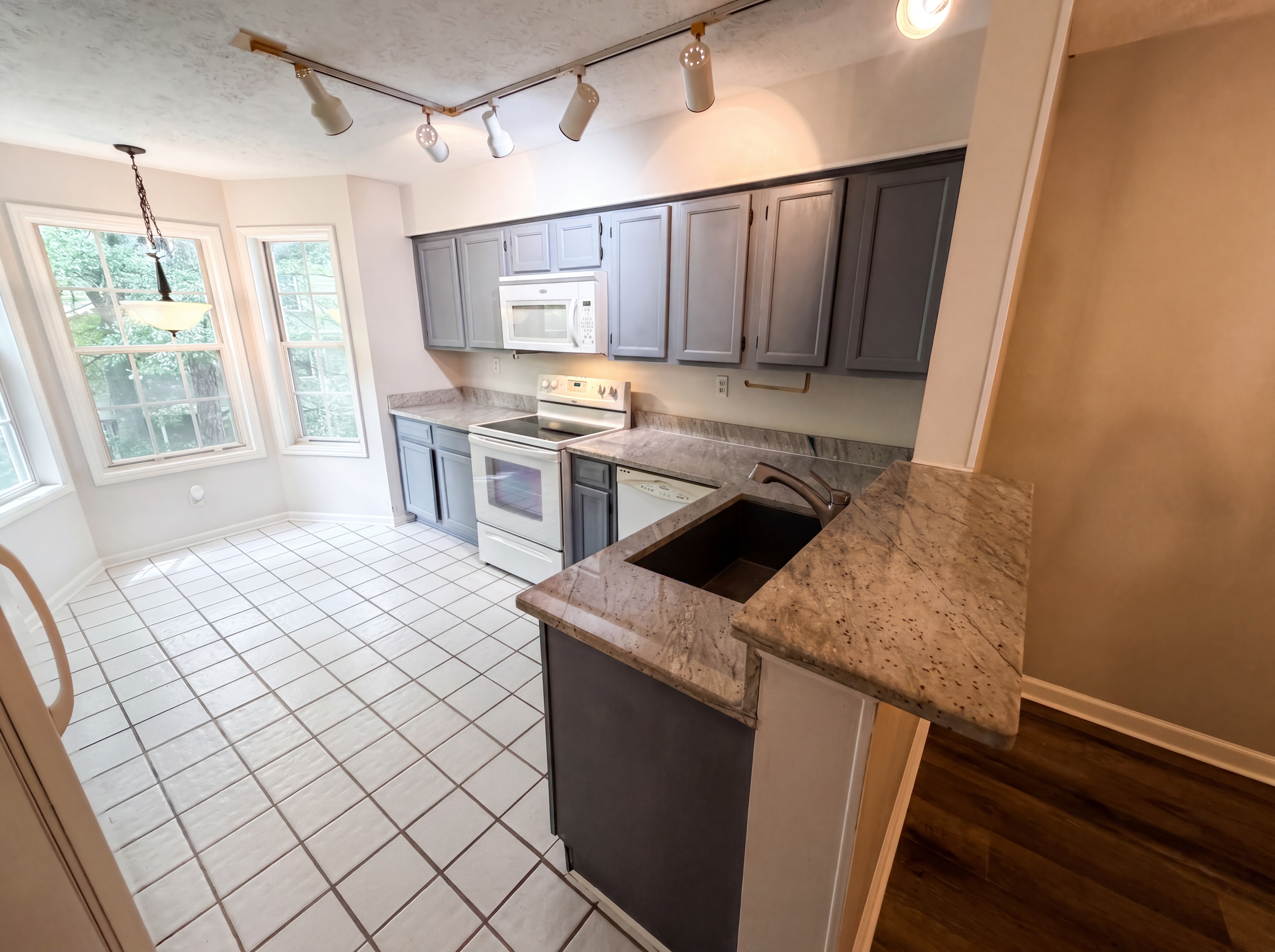 Photo 20 of 34 of 4491 Pineridge Cir, Atlanta, GA