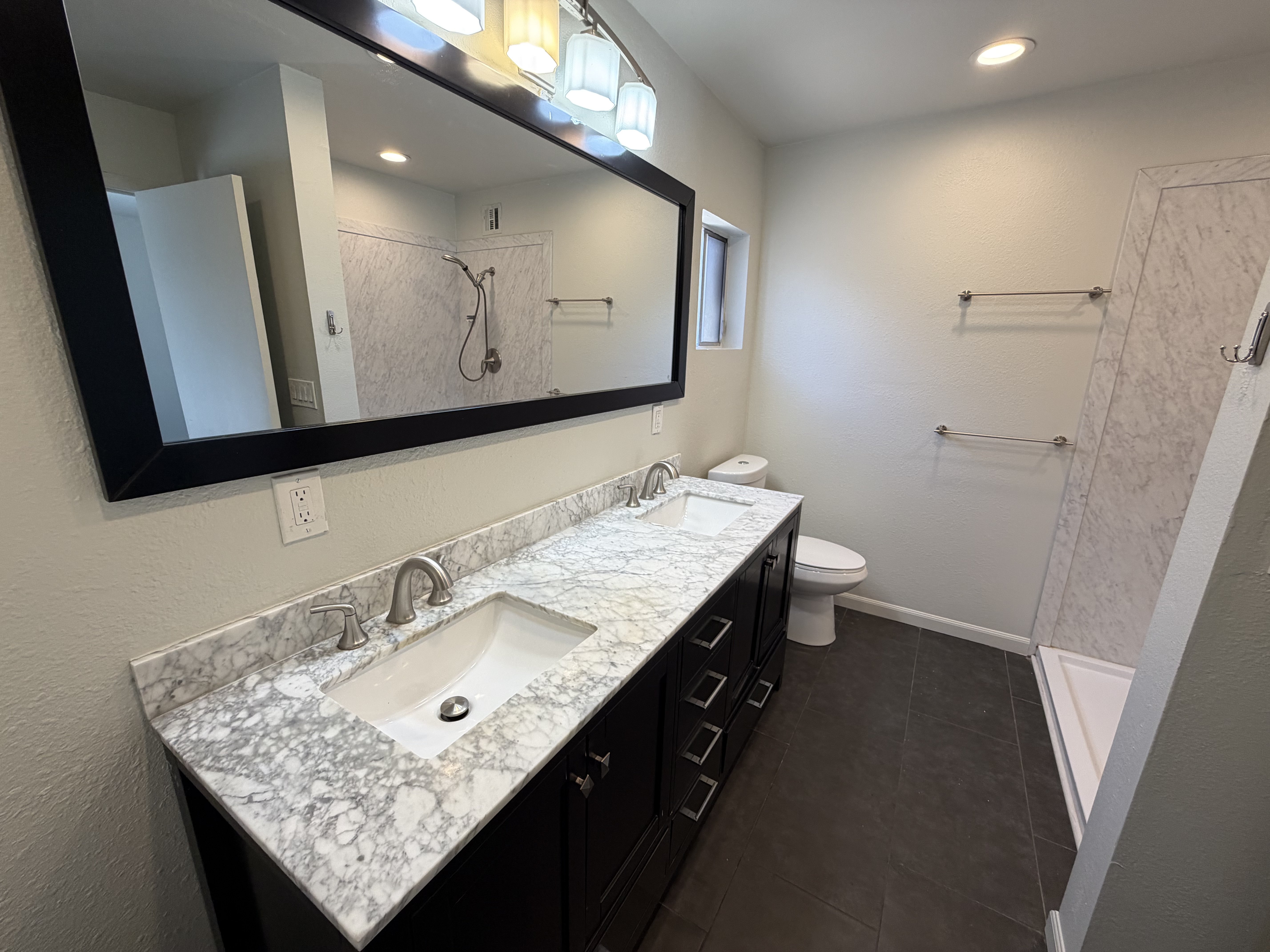 Photo 16 of 21 of 817 W Isabella Ave, Mesa, AZ