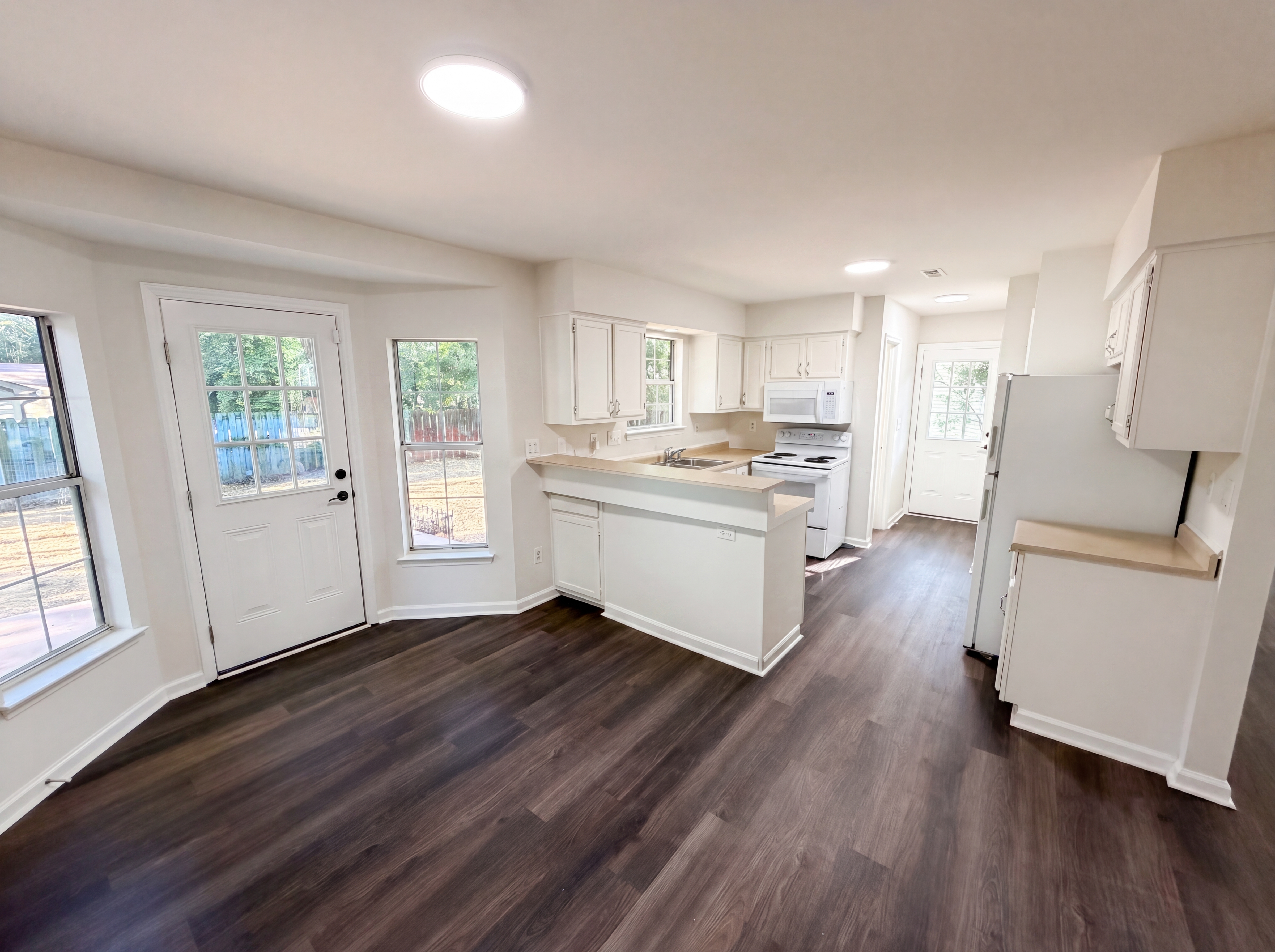 Photo 6 of 24 of 4720 Topsail Ct, Charlotte, NC