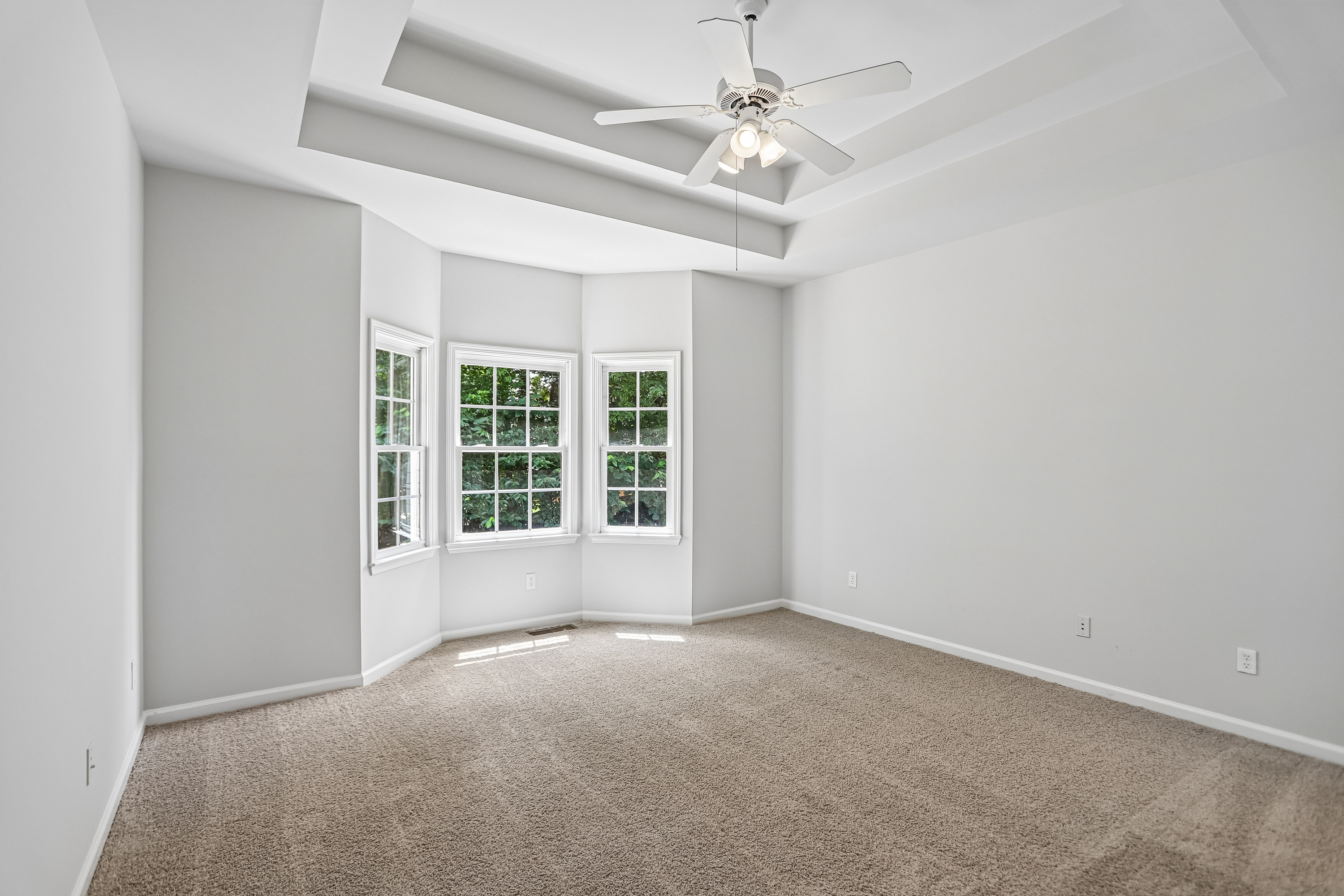 Photo 5 of 51 of 199 Pine Cres, Newnan, GA