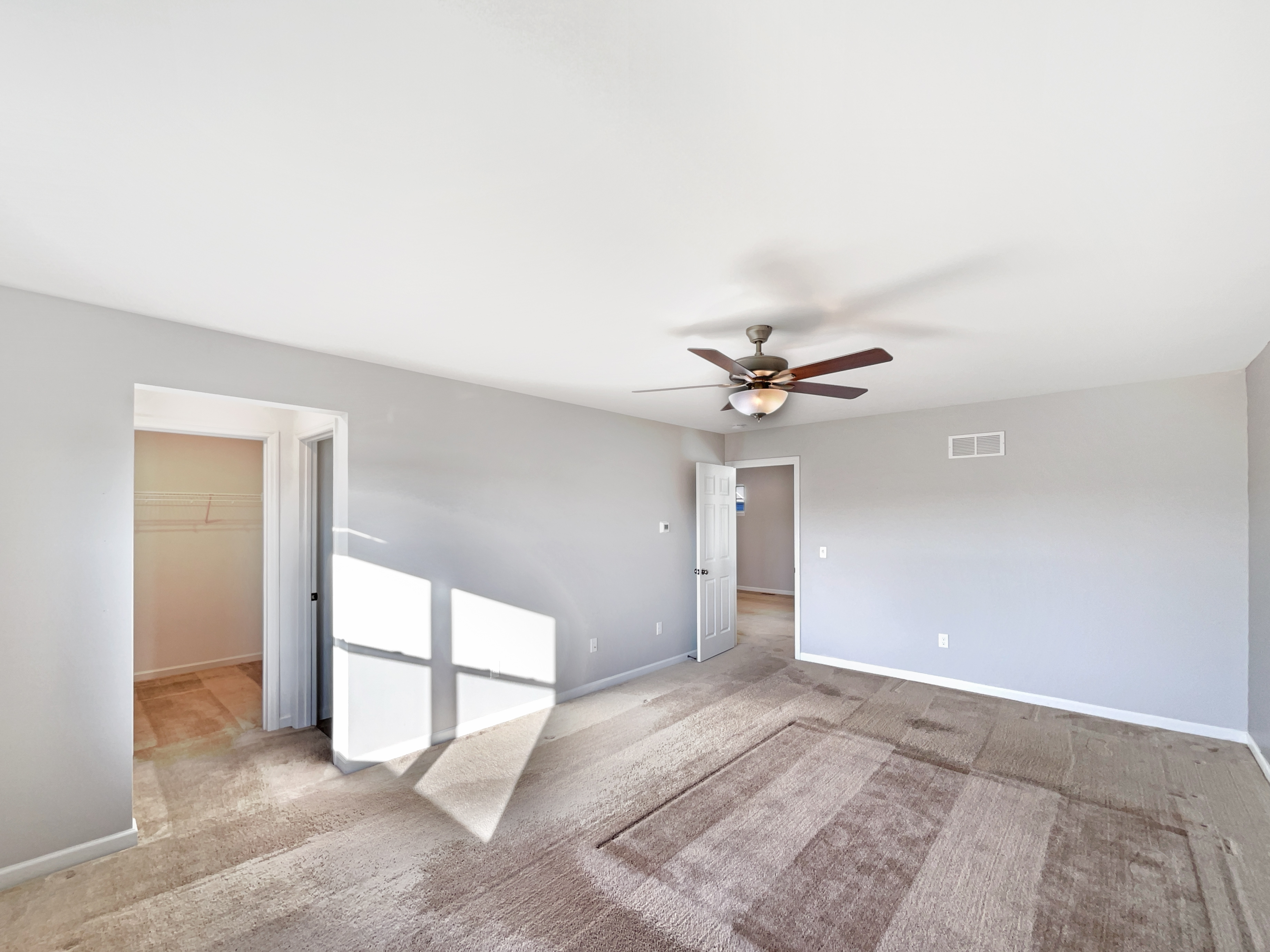 Photo 16 of 23 of 1561 Misty River Dr, Saint Paul, MO