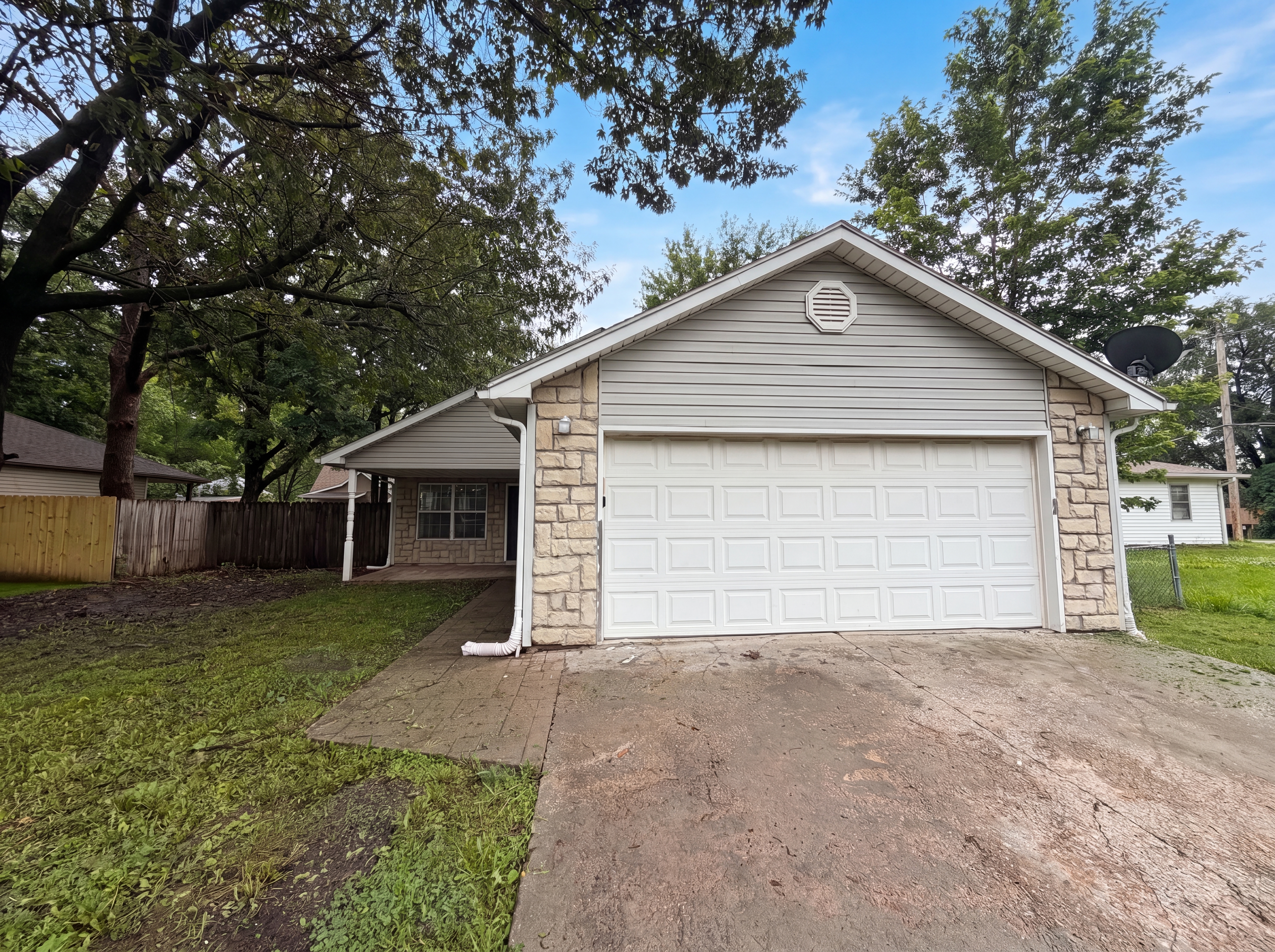 Photo 16 of 17 of 905 S Butler Ter, Harrisonville, MO