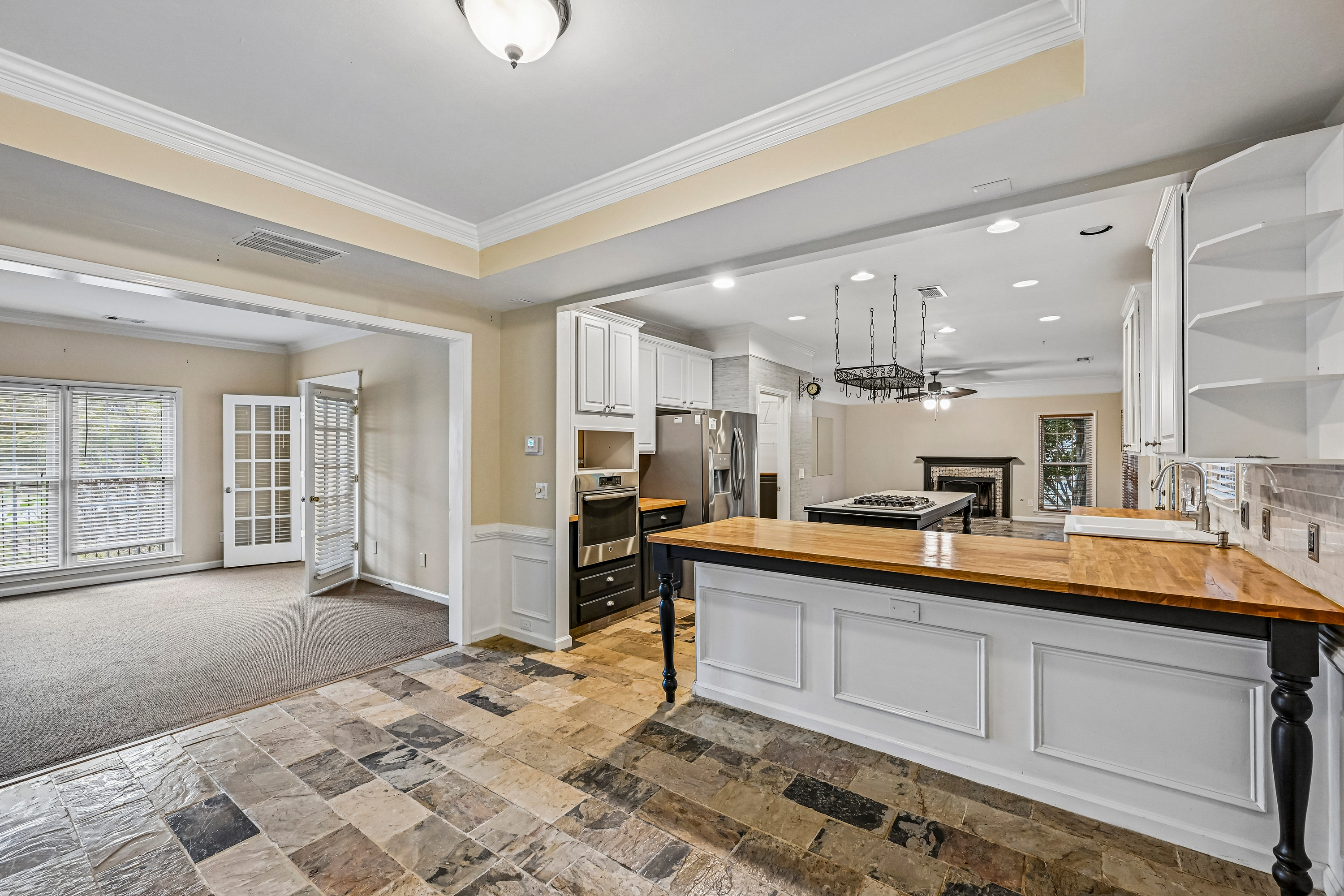 Photo 10 of 43 of 8590 River Walk Lndg, Johns Creek, GA