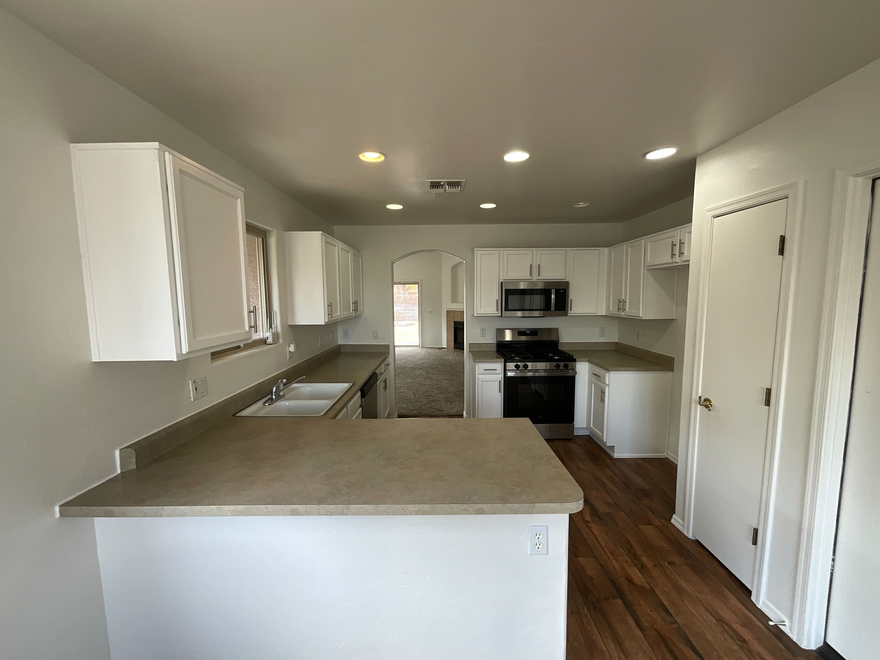Photo 6 of 20 of 8758 E Mountain Spring Dr, Tucson, AZ