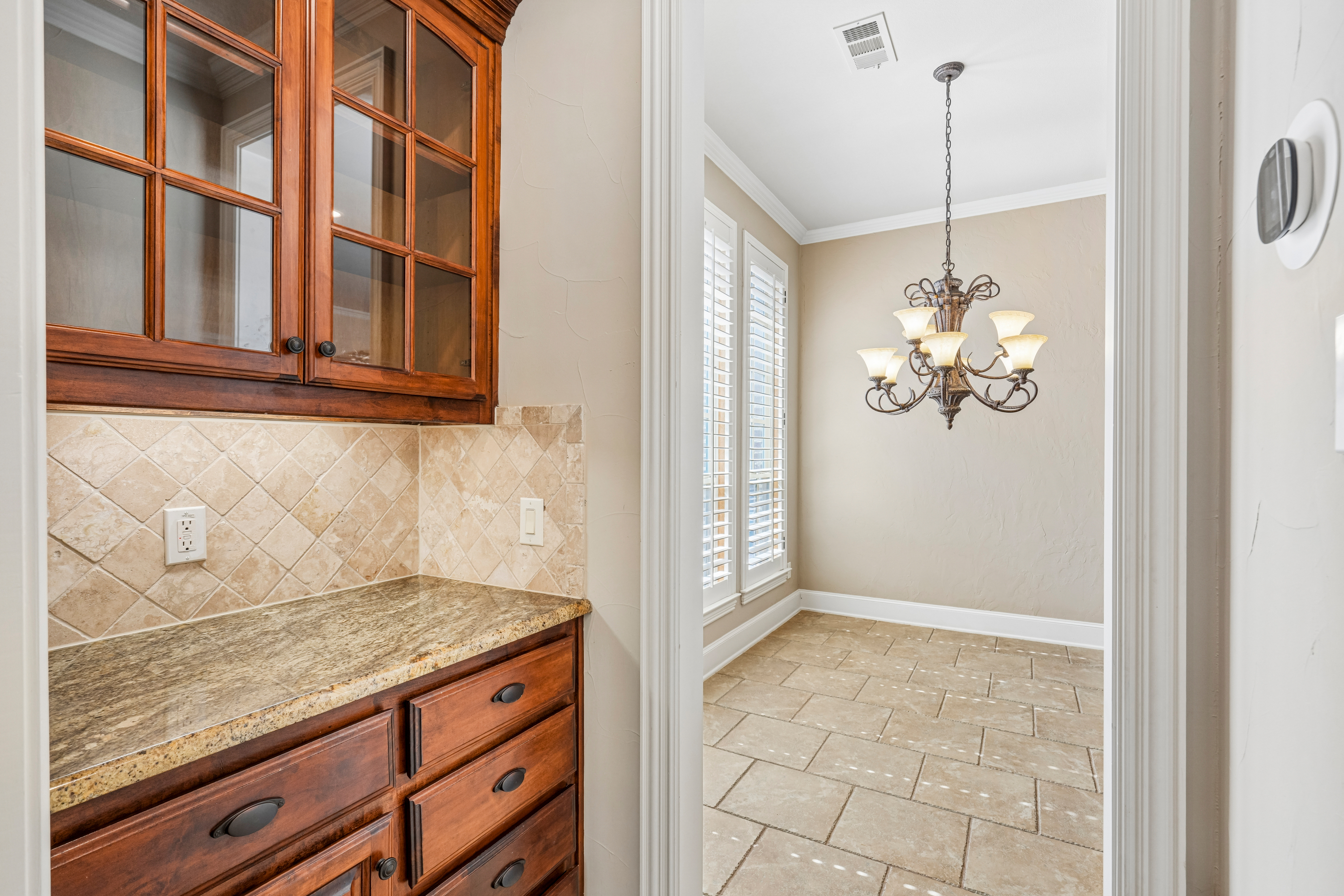 Photo 13 of 56 of 2800 Seven Shields Ln, Lewisville, TX