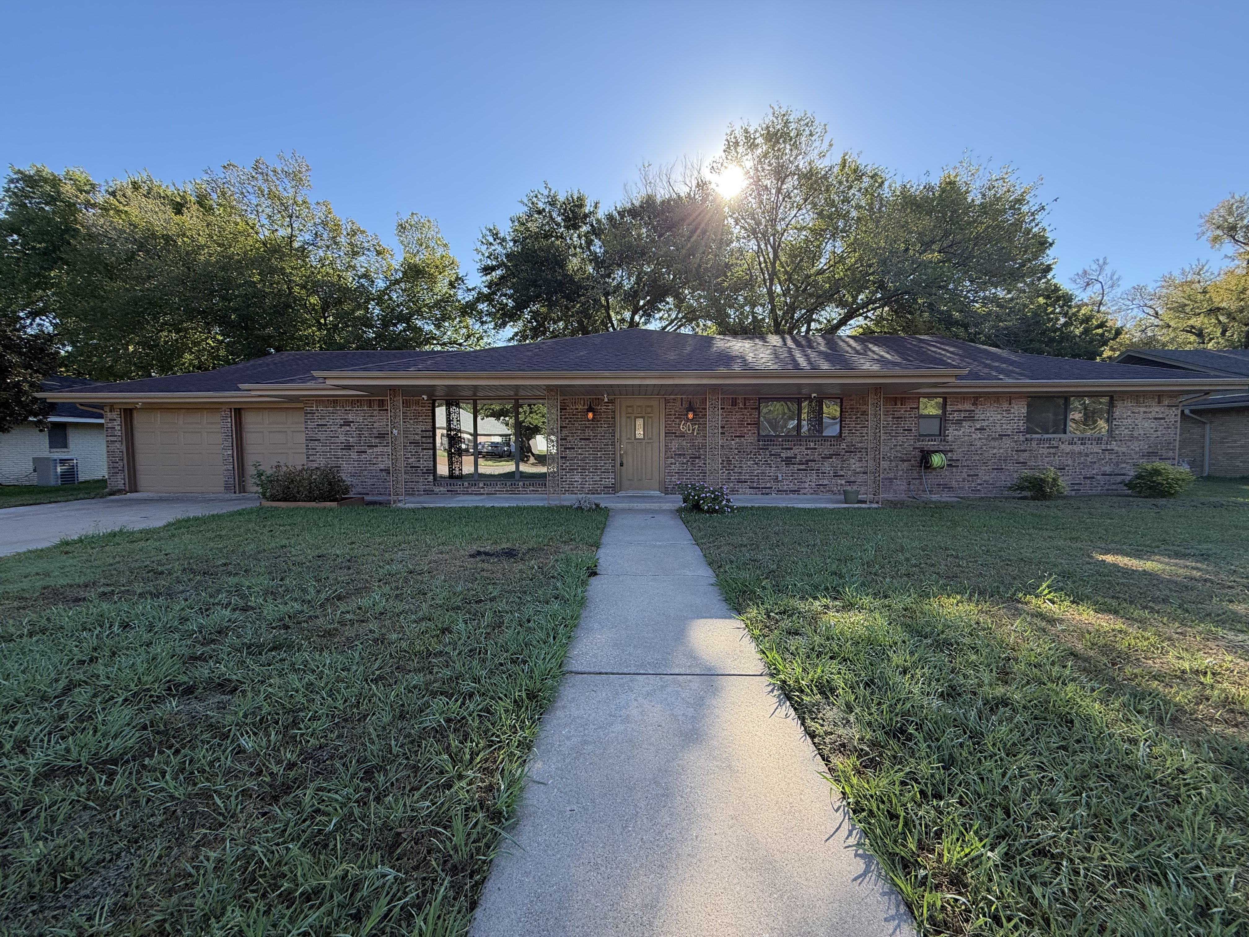 Photo 17 of 19 of 607 Turtle Creek Dr, Greenville, TX