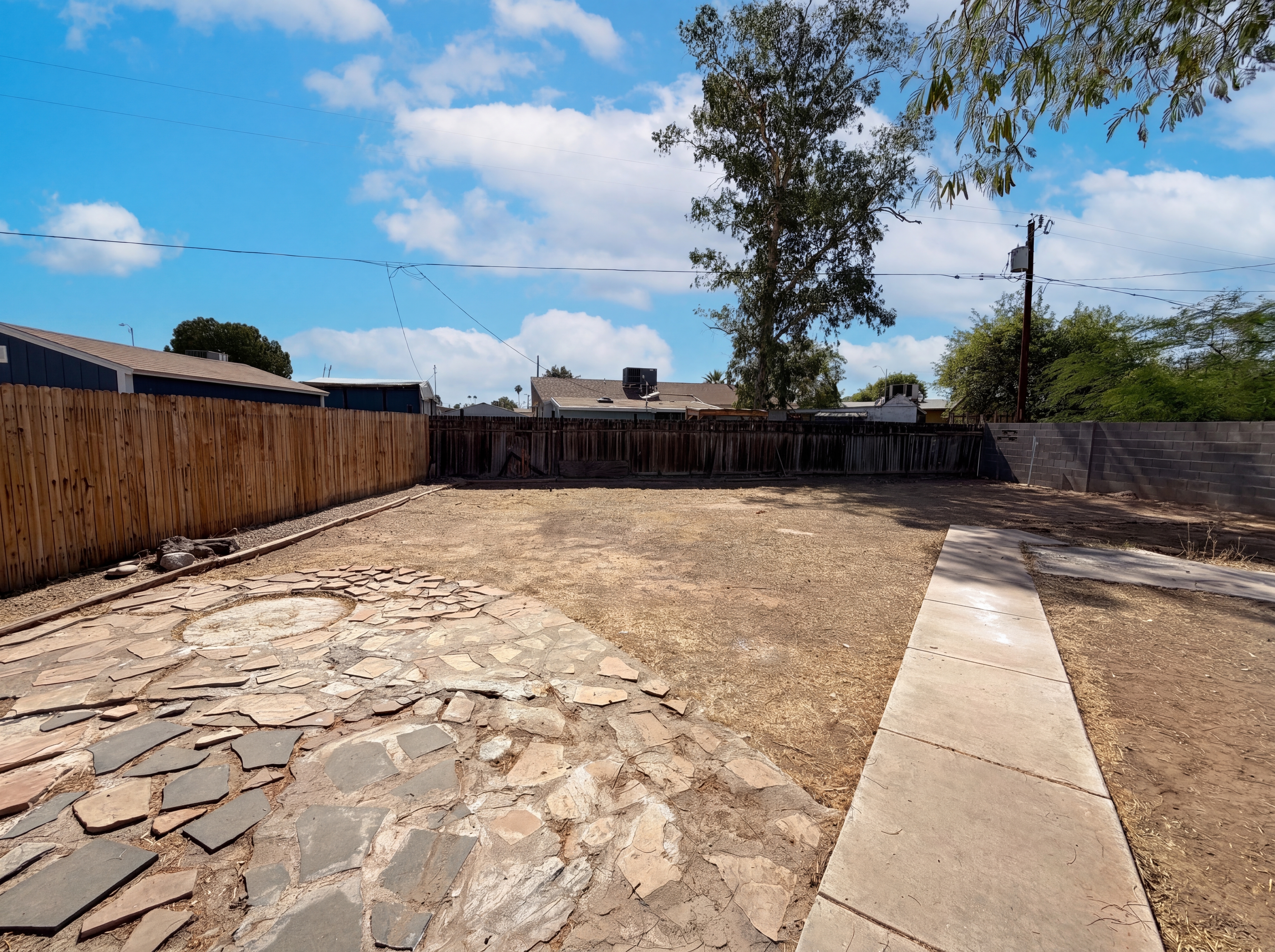 Photo 9 of 24 of 14621 N 31st Ave, Phoenix, AZ