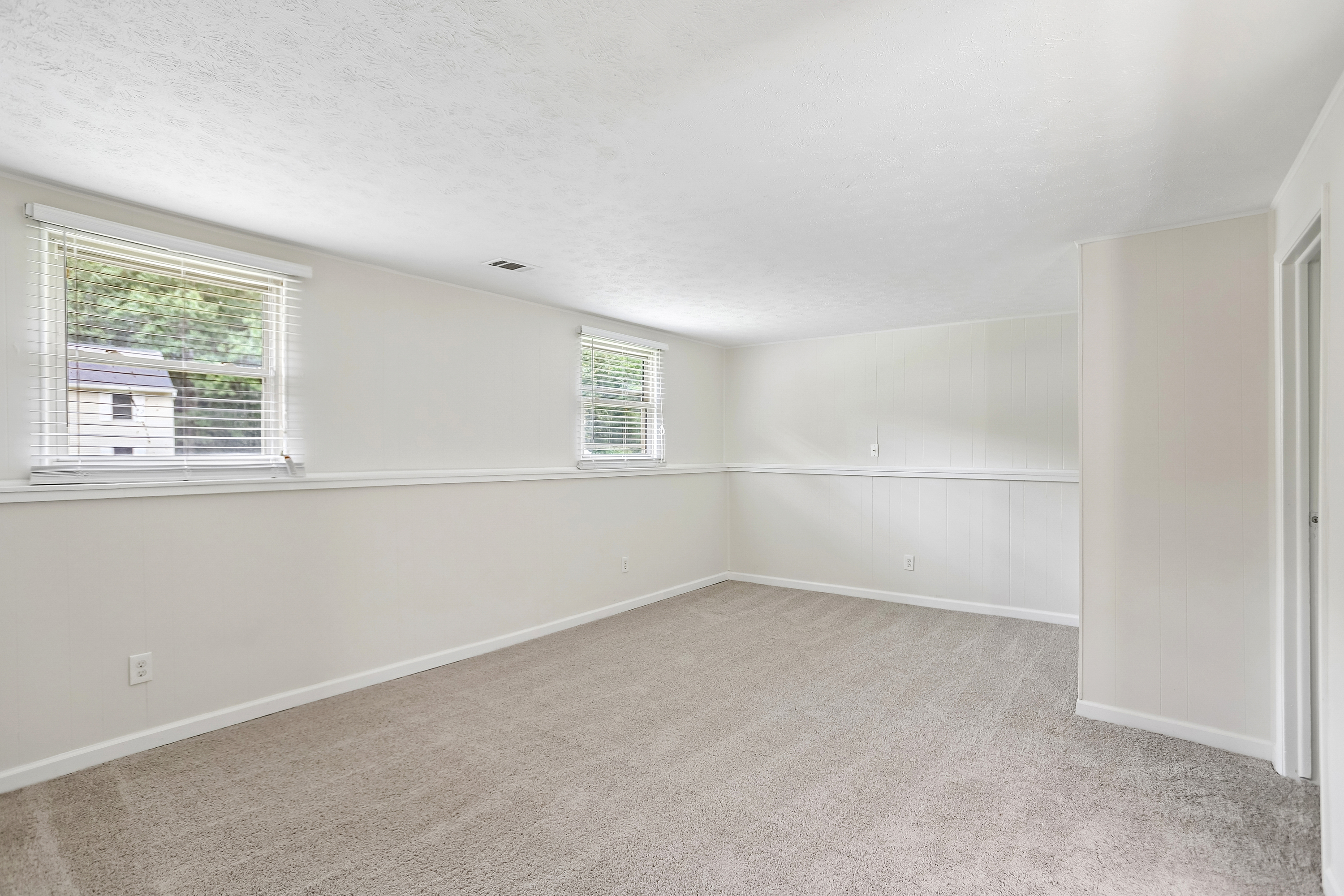 Photo 26 of 34 of 3020 Forestside Ln, Atlanta, GA