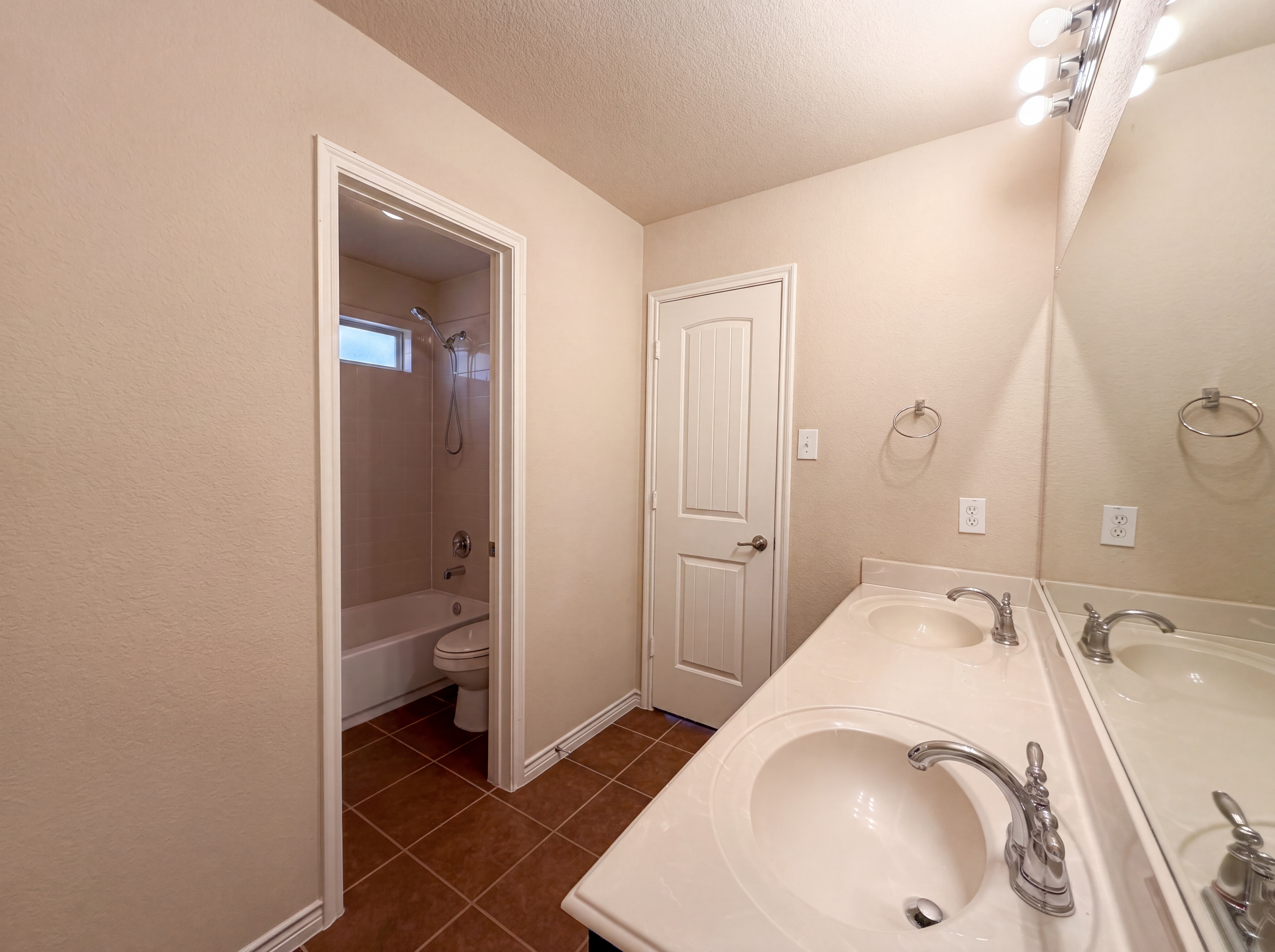 Photo 15 of 28 of 1608 Brushy Creek Ln, Allen, TX