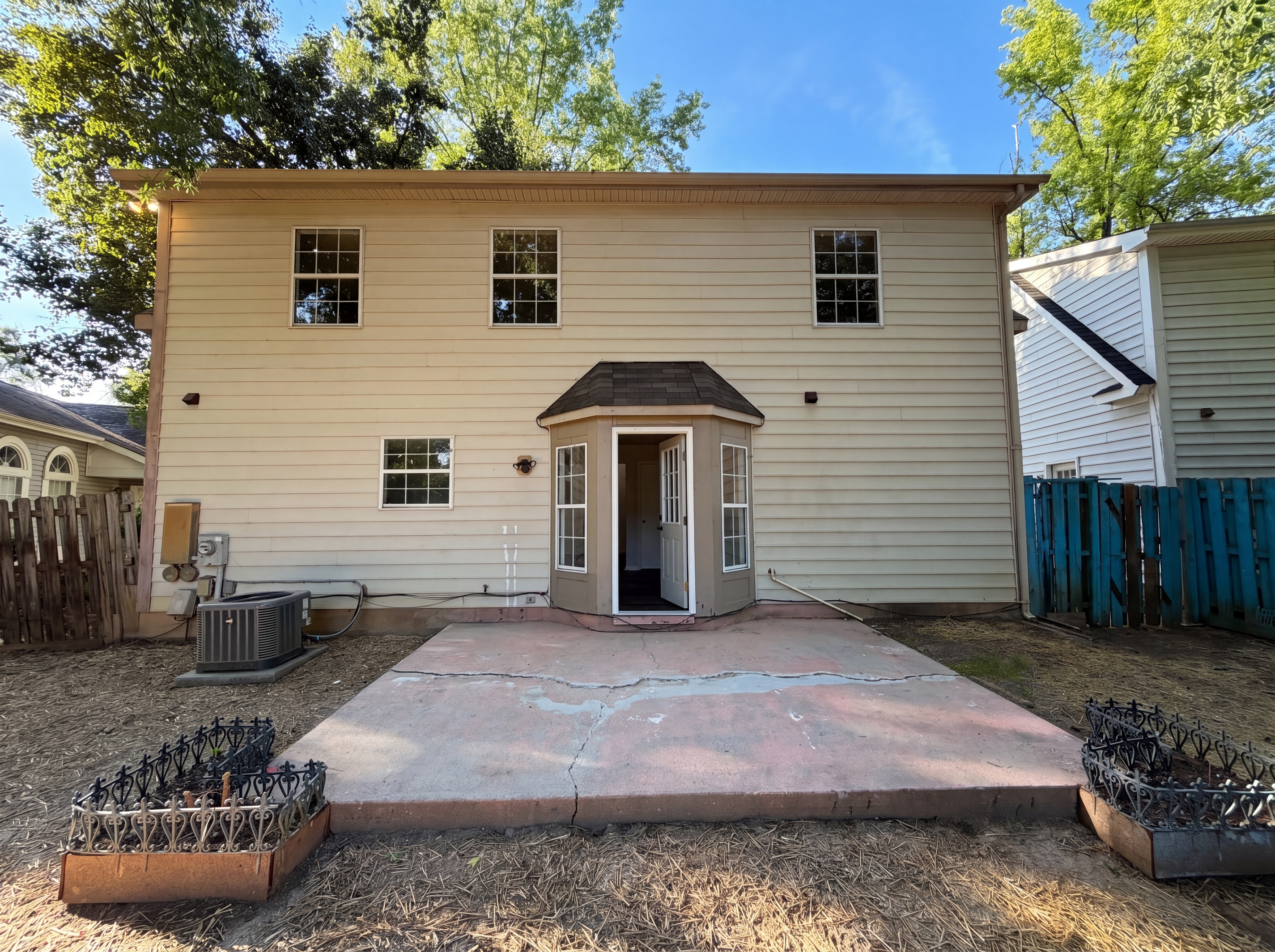 Photo 5 of 24 of 4720 Topsail Ct, Charlotte, NC