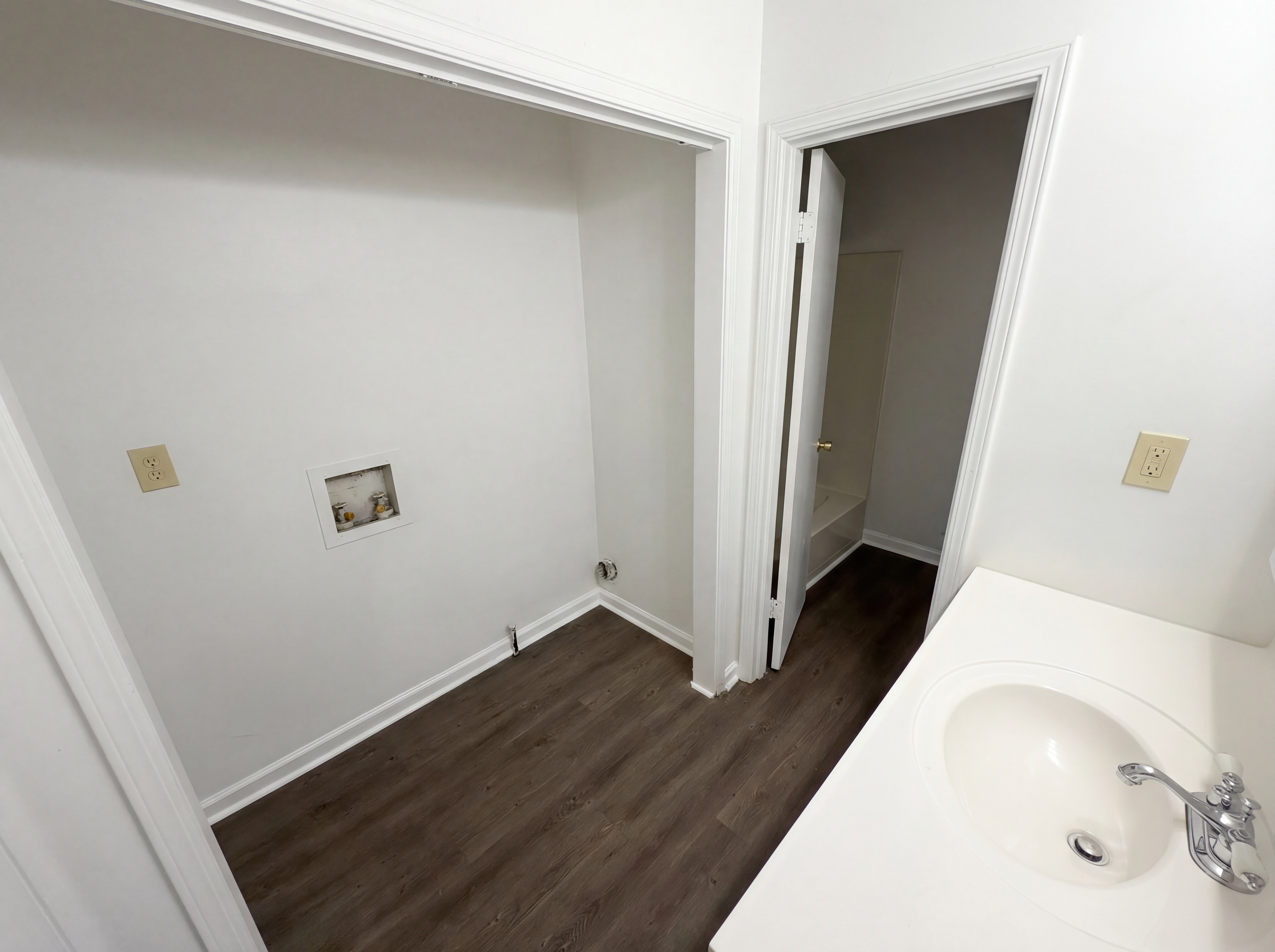 Photo 11 of 22 of 4400 Red Cedar Ct, Stone Mountain, GA