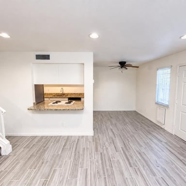 Property photo 3 of 8446 N 34th Dr