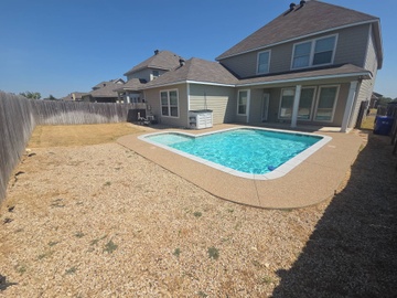 Photo 5 of 39 of 3001 Gilchrist Dr, Lorena, TX