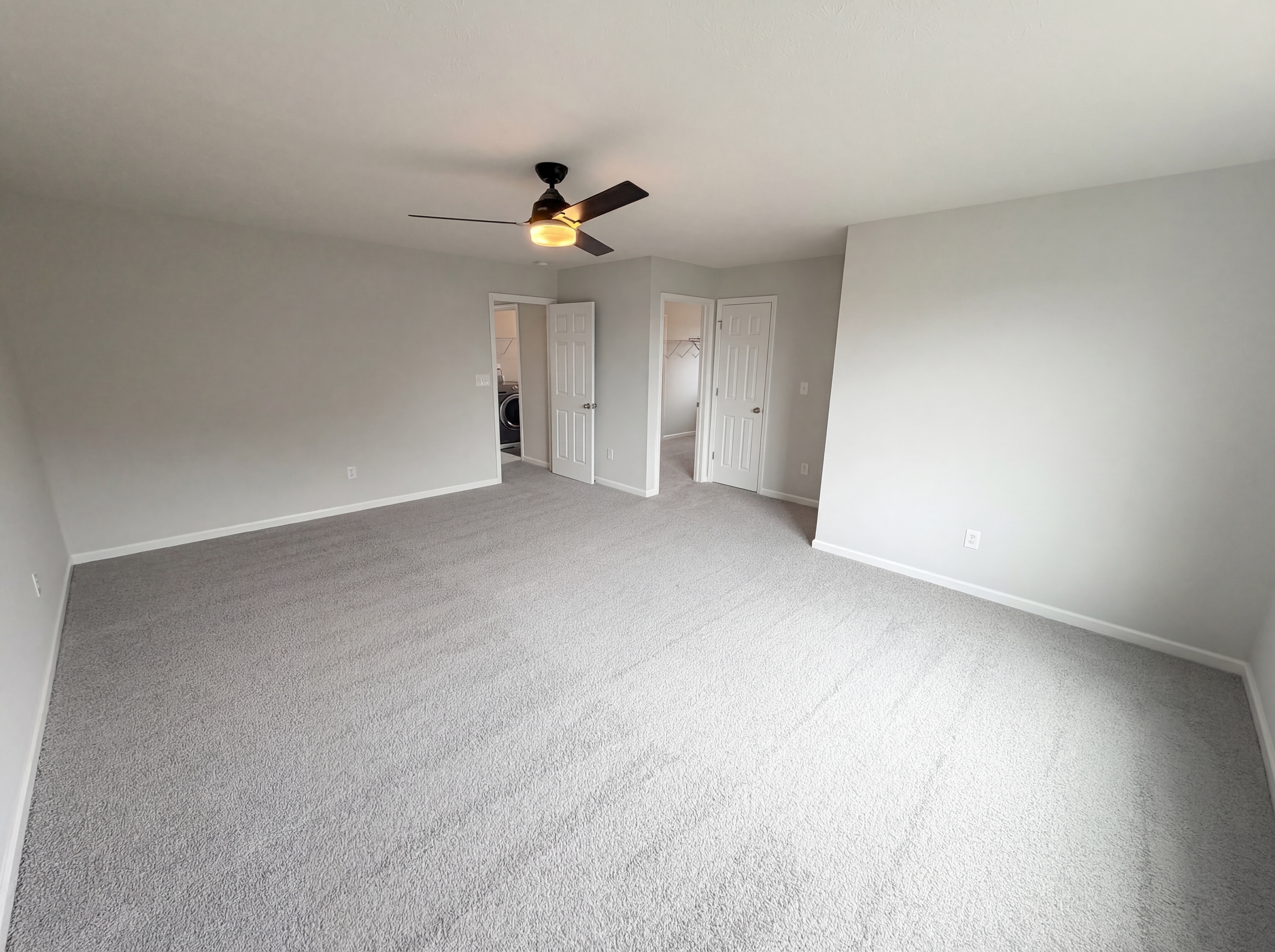 Photo 4 of 31 of 8095 Brookville Way, Avon, IN