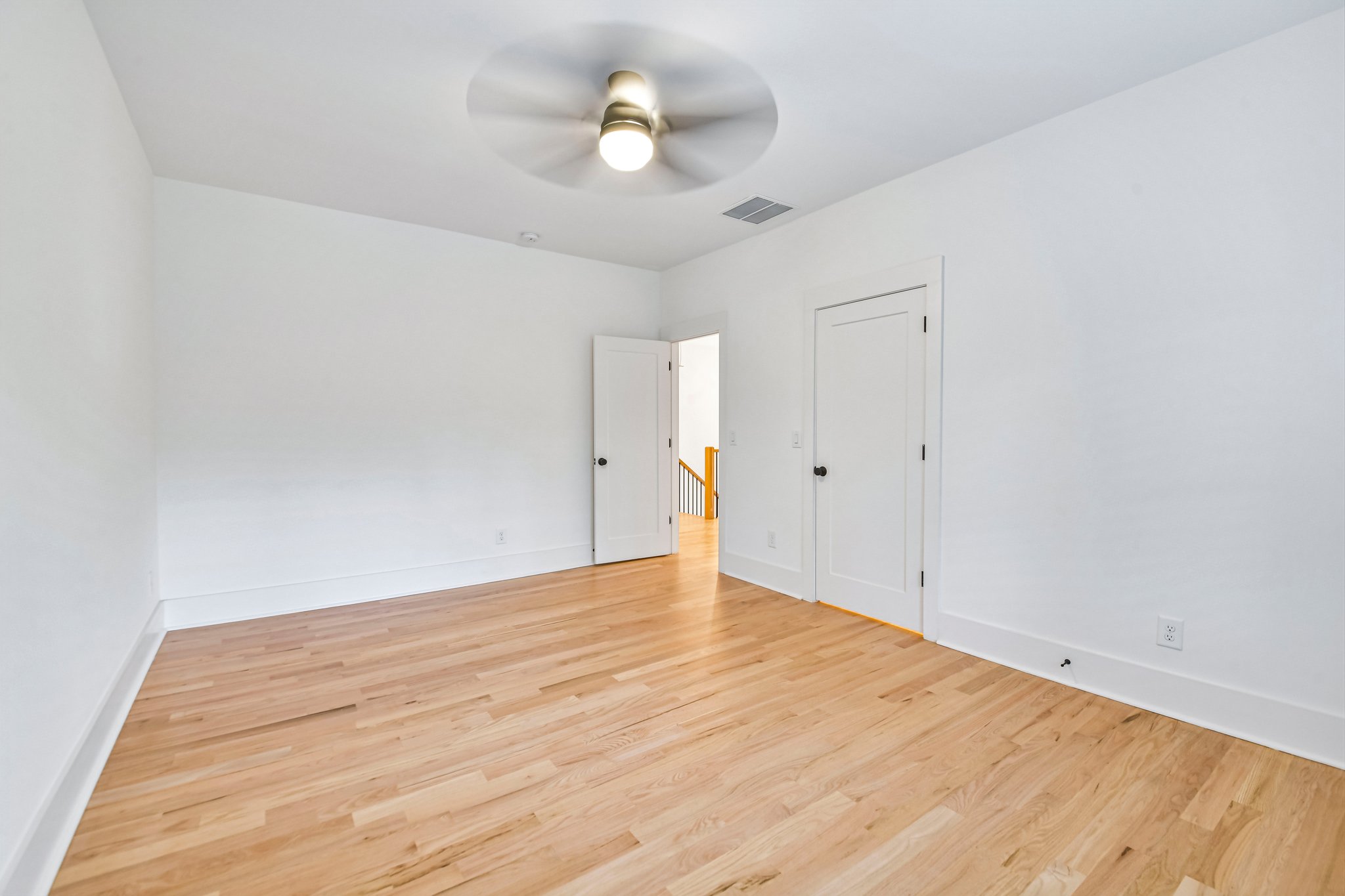 Photo 18 of 30 of 2073 Candler Road SE, Atlanta, GA