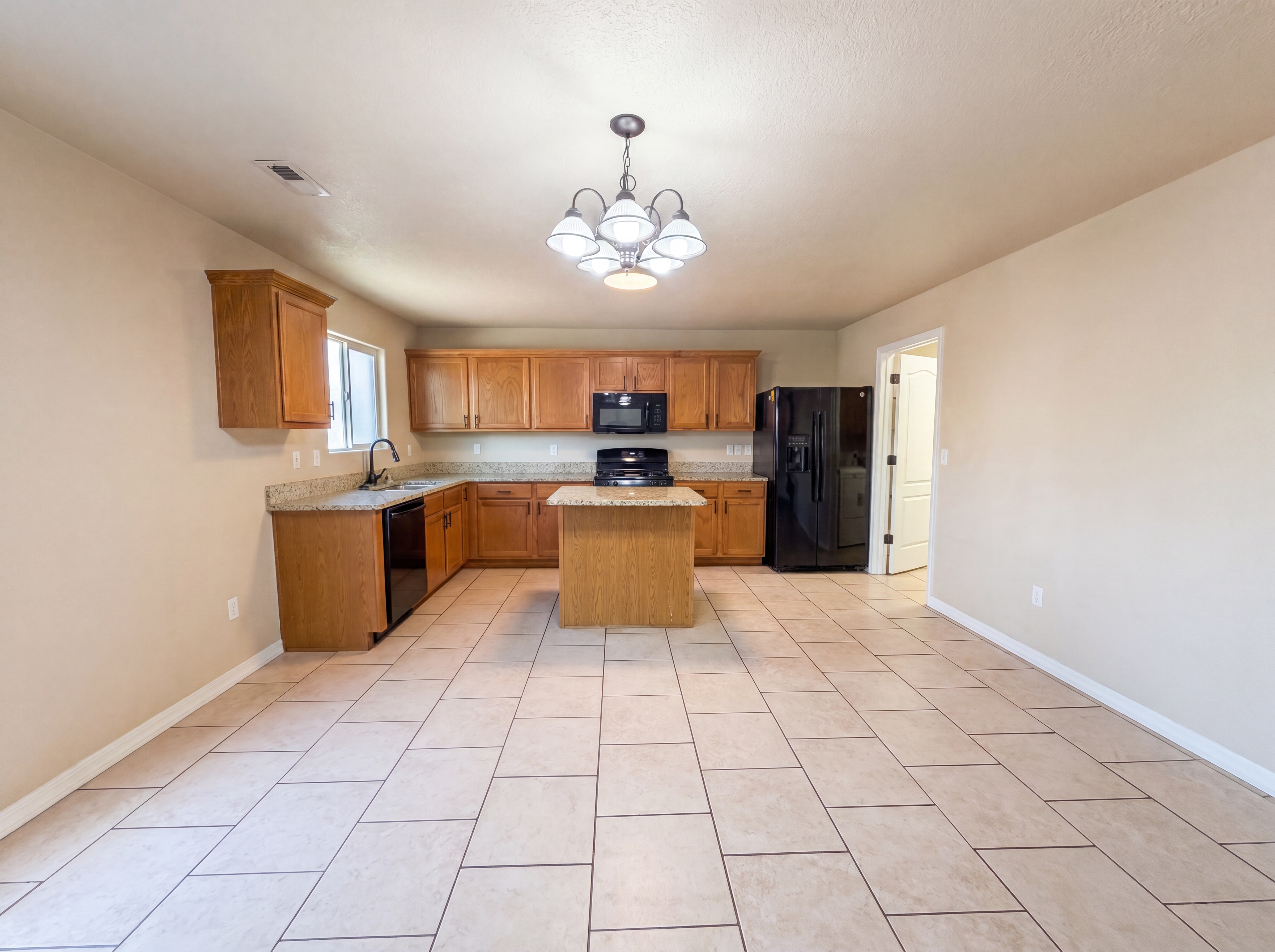 Photo 8 of 26 of 1309 Spruce Meadows Dr NE, Rio Rancho, NM
