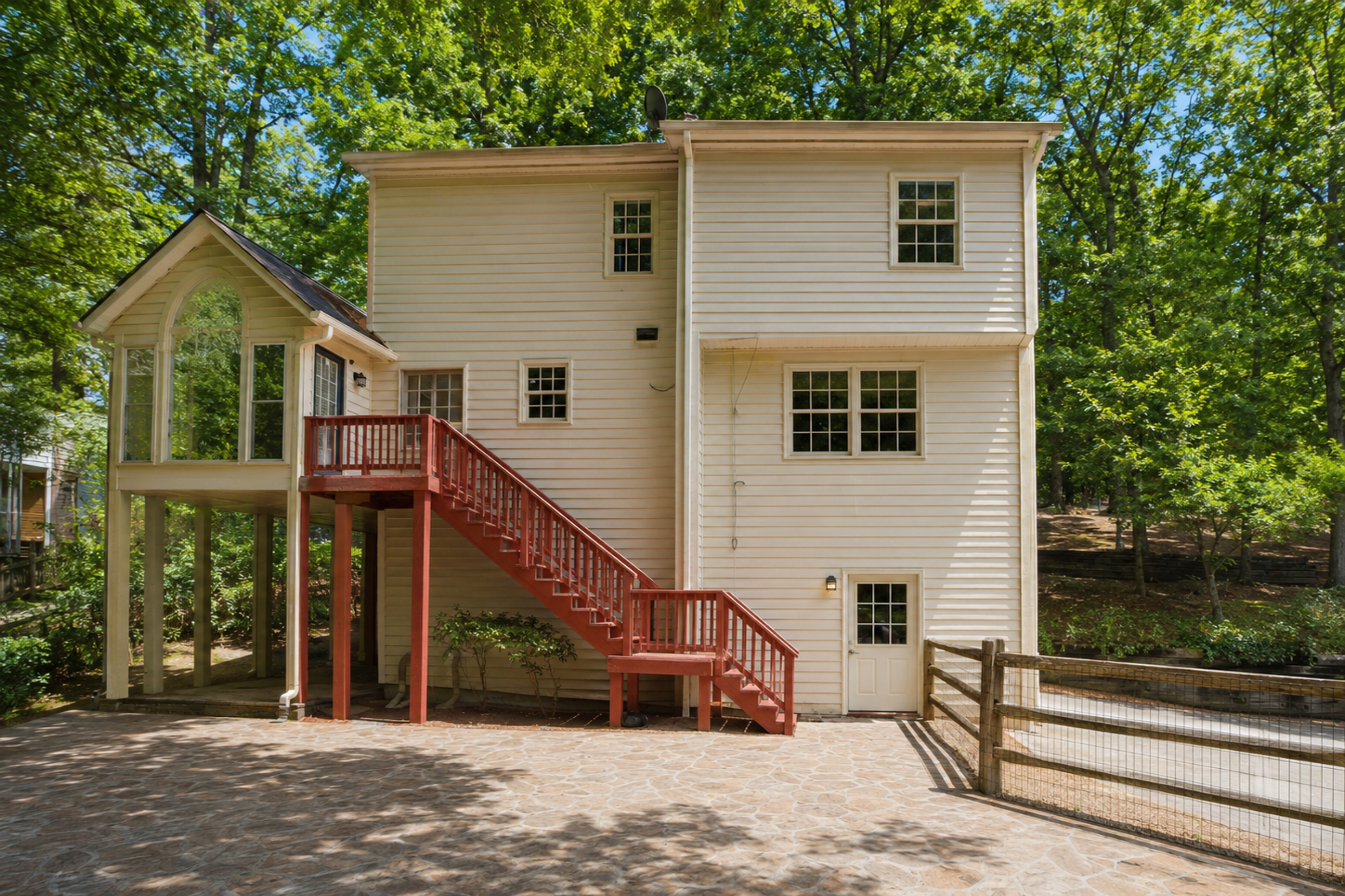 Photo 5 of 46 of 4003 Oakview Ct, Alpharetta, GA