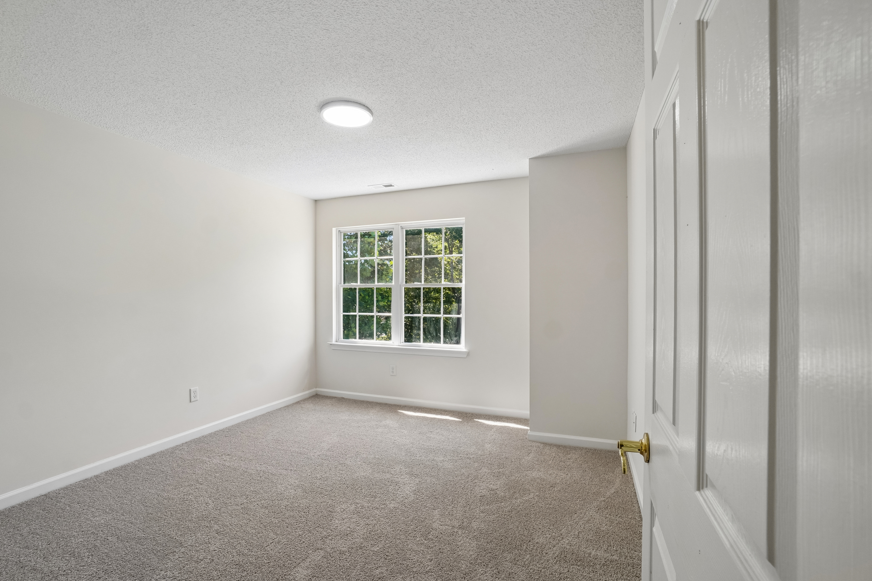Photo 42 of 65 of 124 Karla Cir, Hendersonville, NC