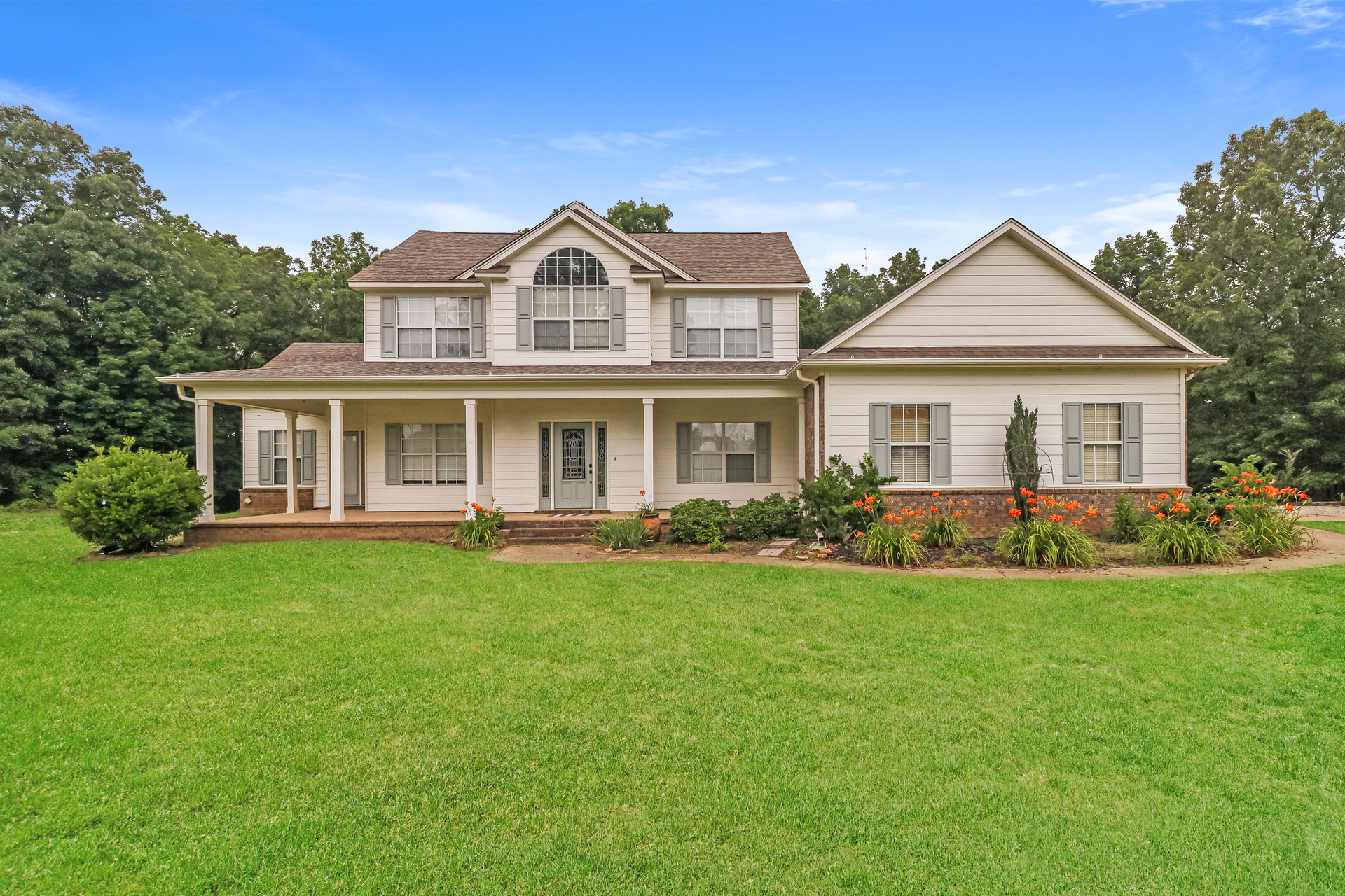 Photo 20 of 25 of 7632 Holly Springs Rd, Hernando, MS