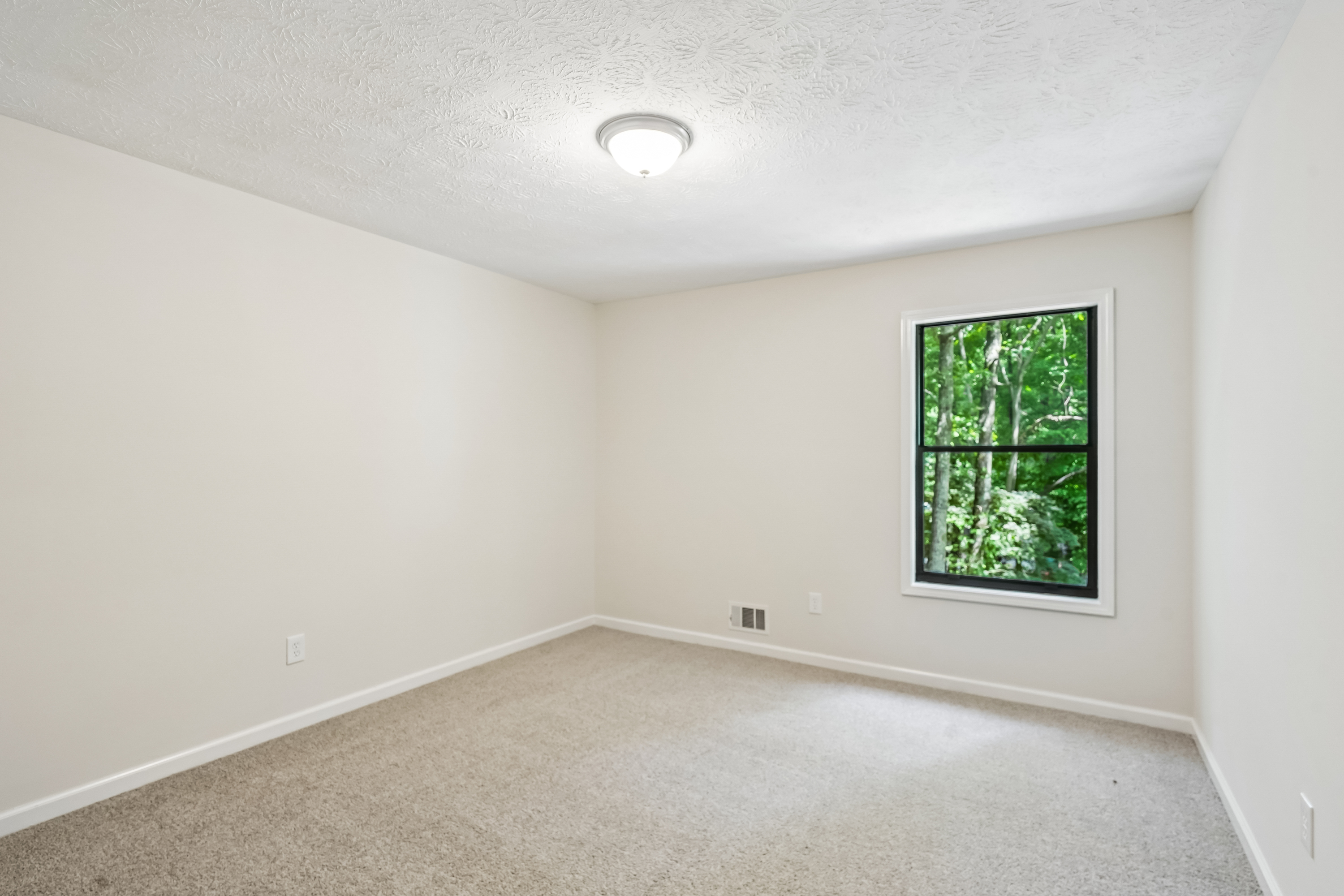 Photo 26 of 38 of 4927 Dillards Mill Way, Peachtree Corners, GA