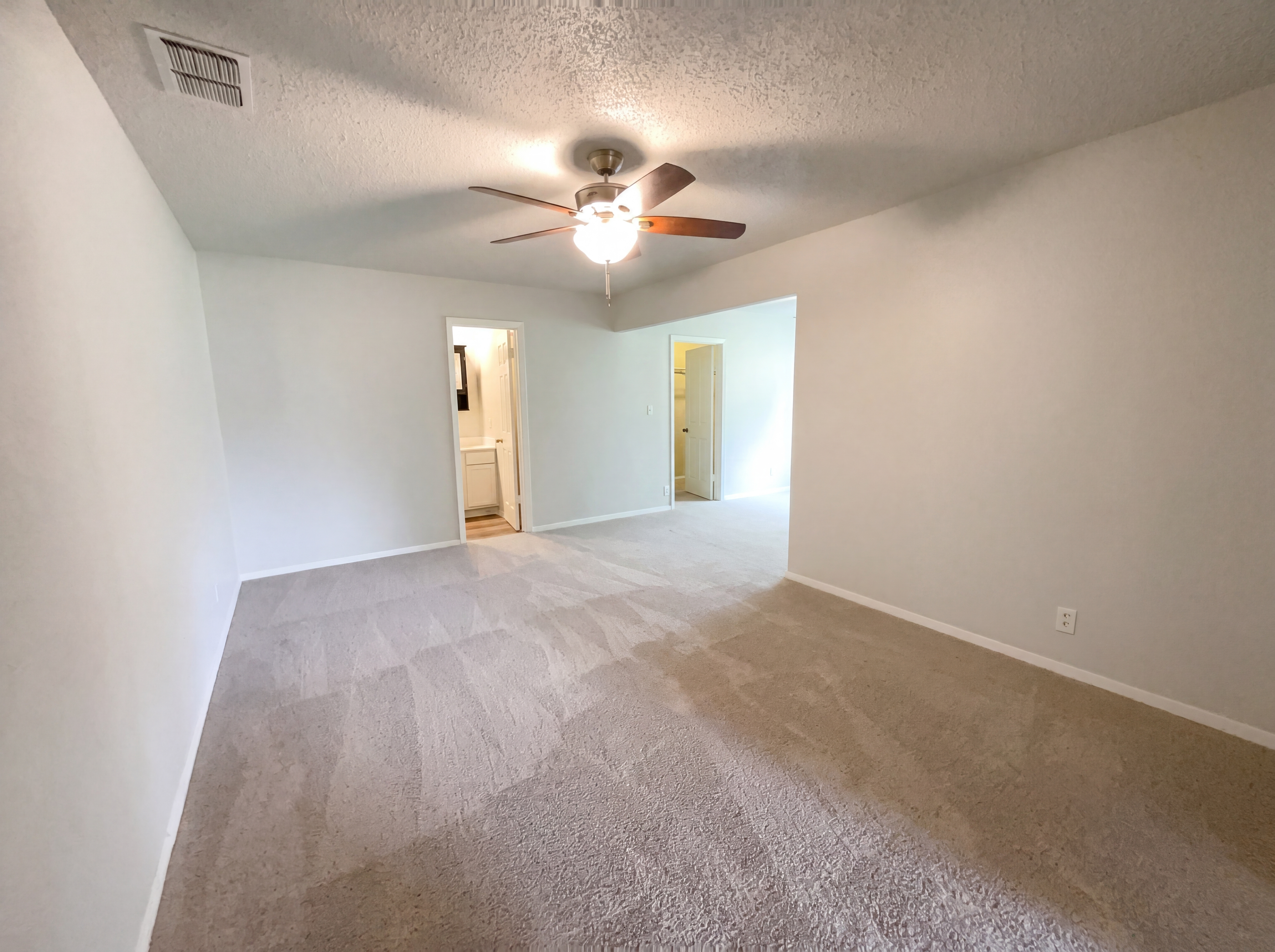Photo 4 of 17 of 1210 Fillmore Dr, San Antonio, TX
