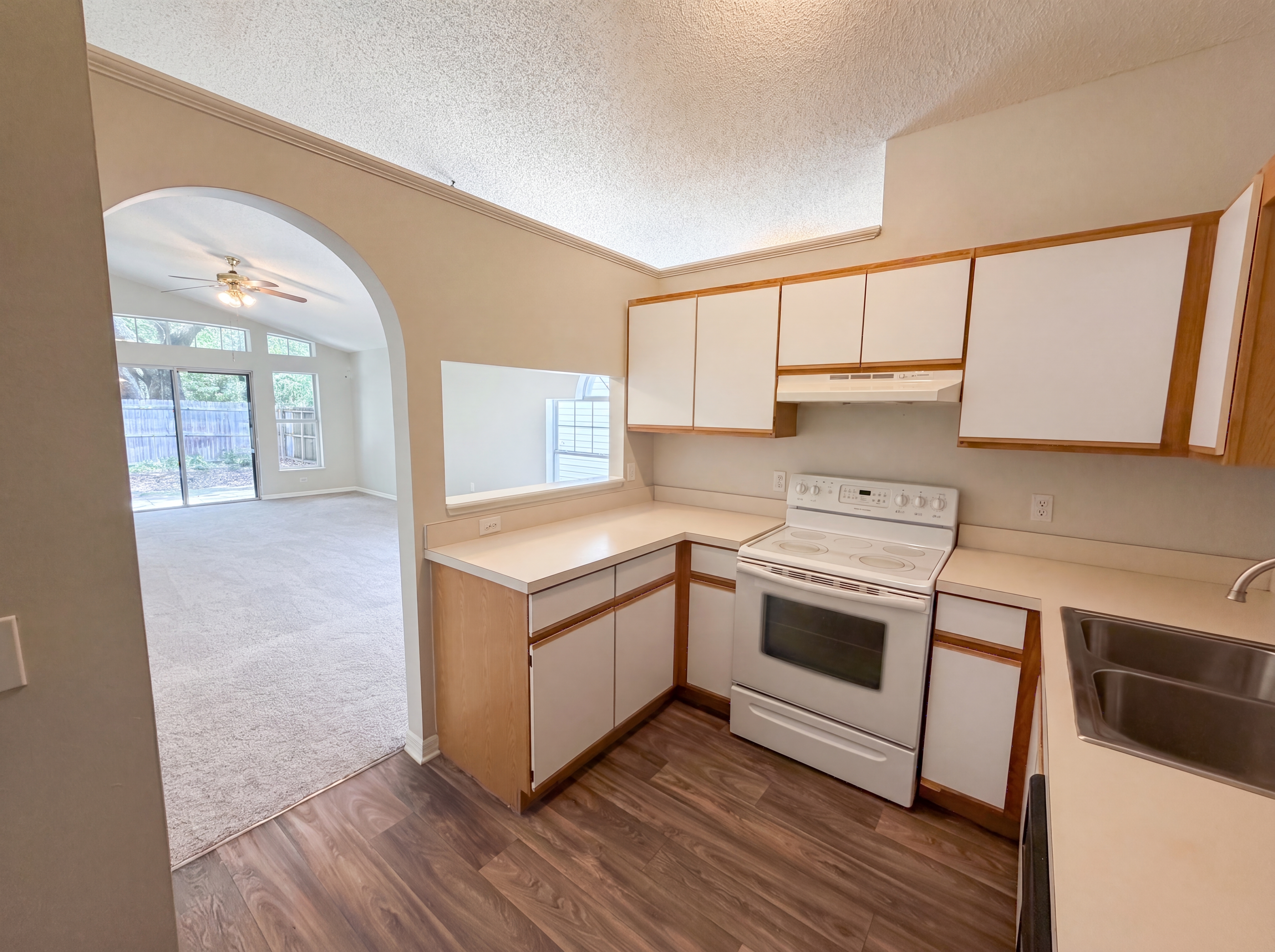 Photo 8 of 20 of 114 Pamala Ct, Sanford, FL