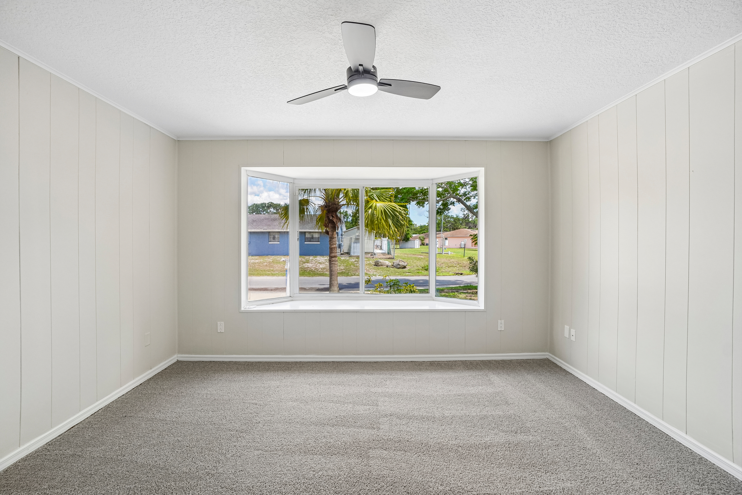 Photo 8 of 63 of 5609 Executive Dr, New Port Richey, FL