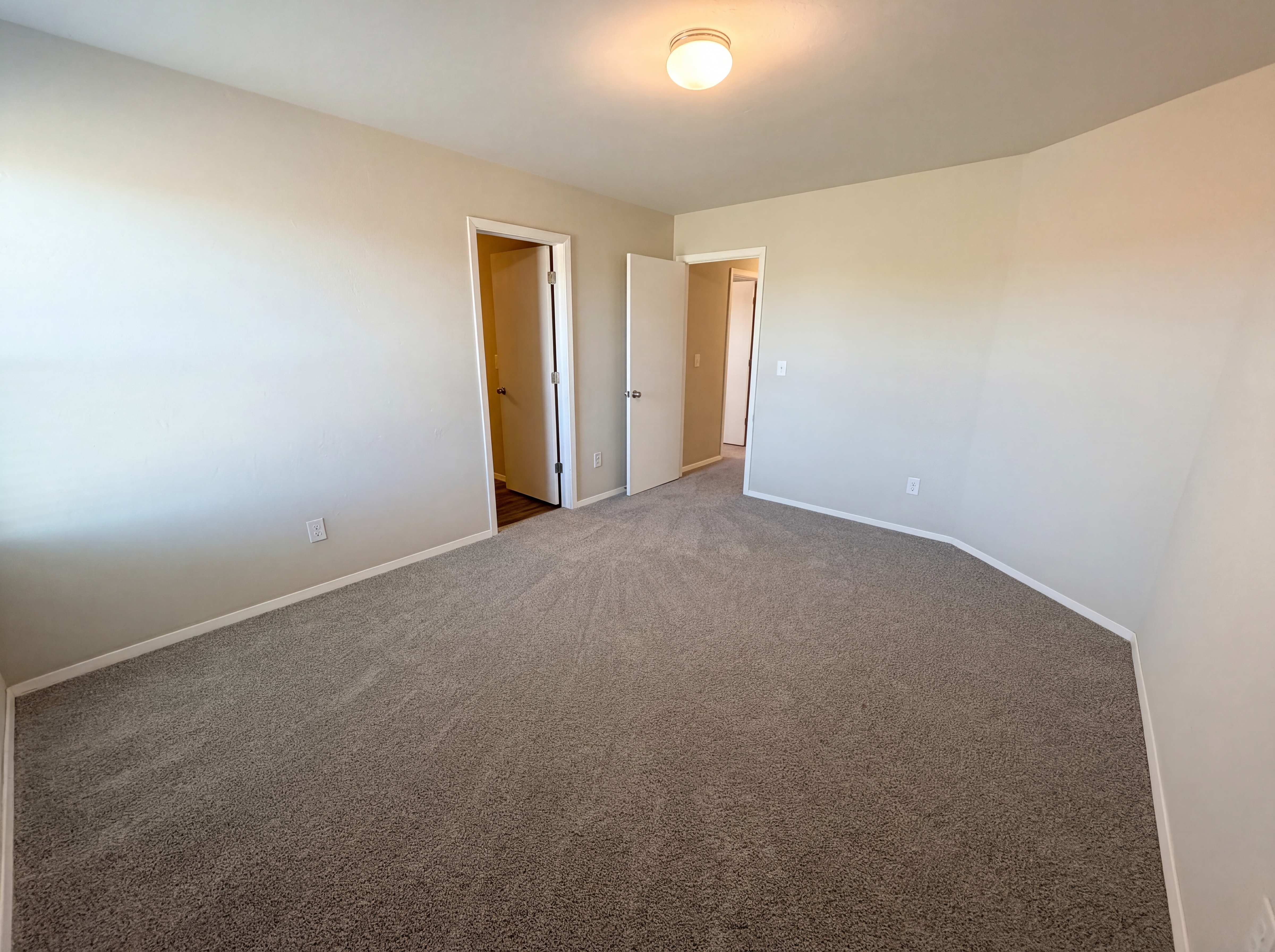 Photo 4 of 25 of 2308 Dillards Dr, Chickasha, OK