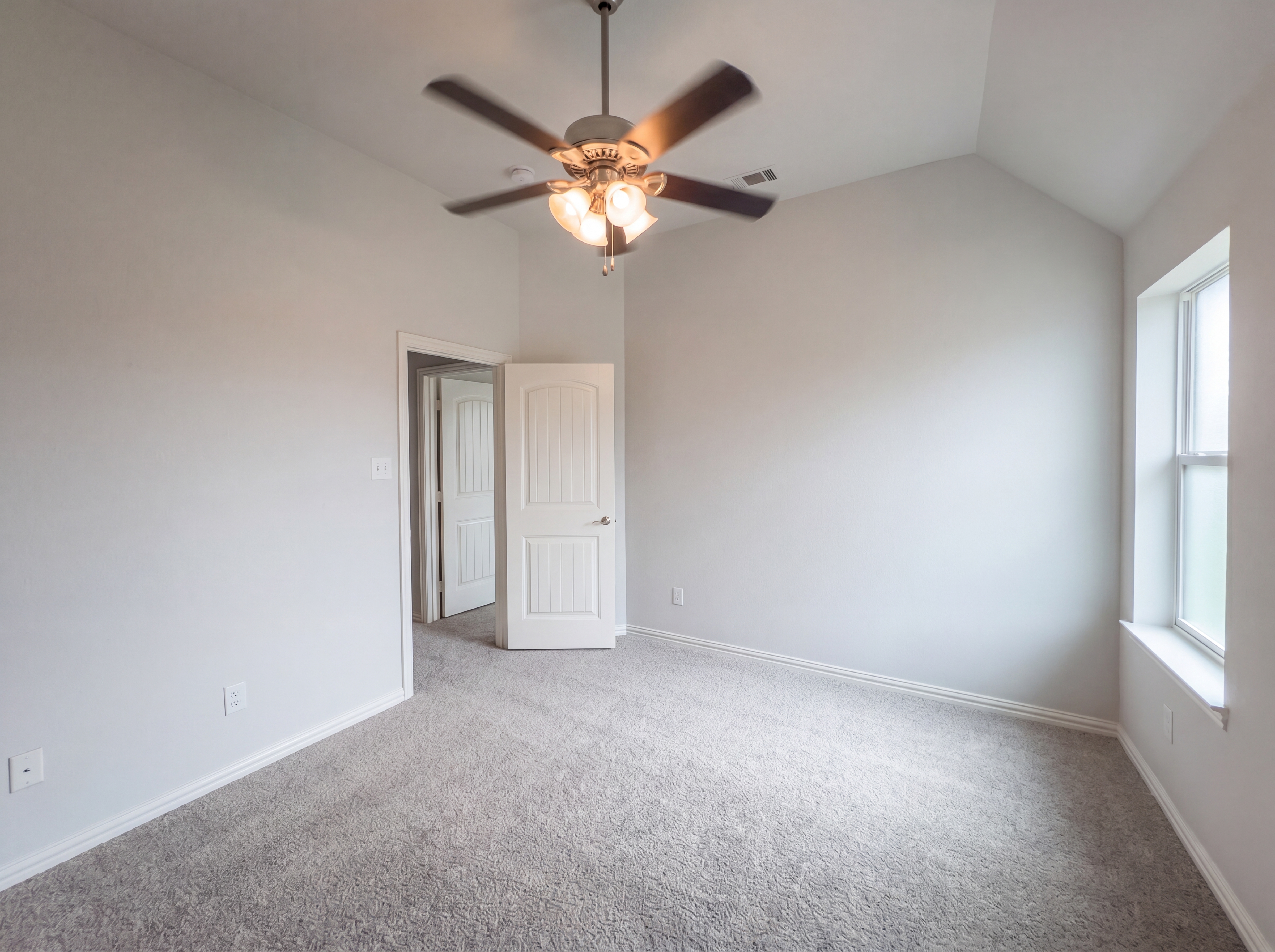 Photo 13 of 23 of 3105 Bridgewater Dr, Little Elm, TX
