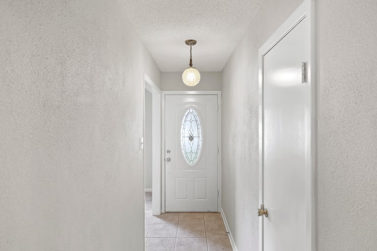 Photo 7 of 24 - 2145 Shady Grove Dr, Bedford, TX 76021