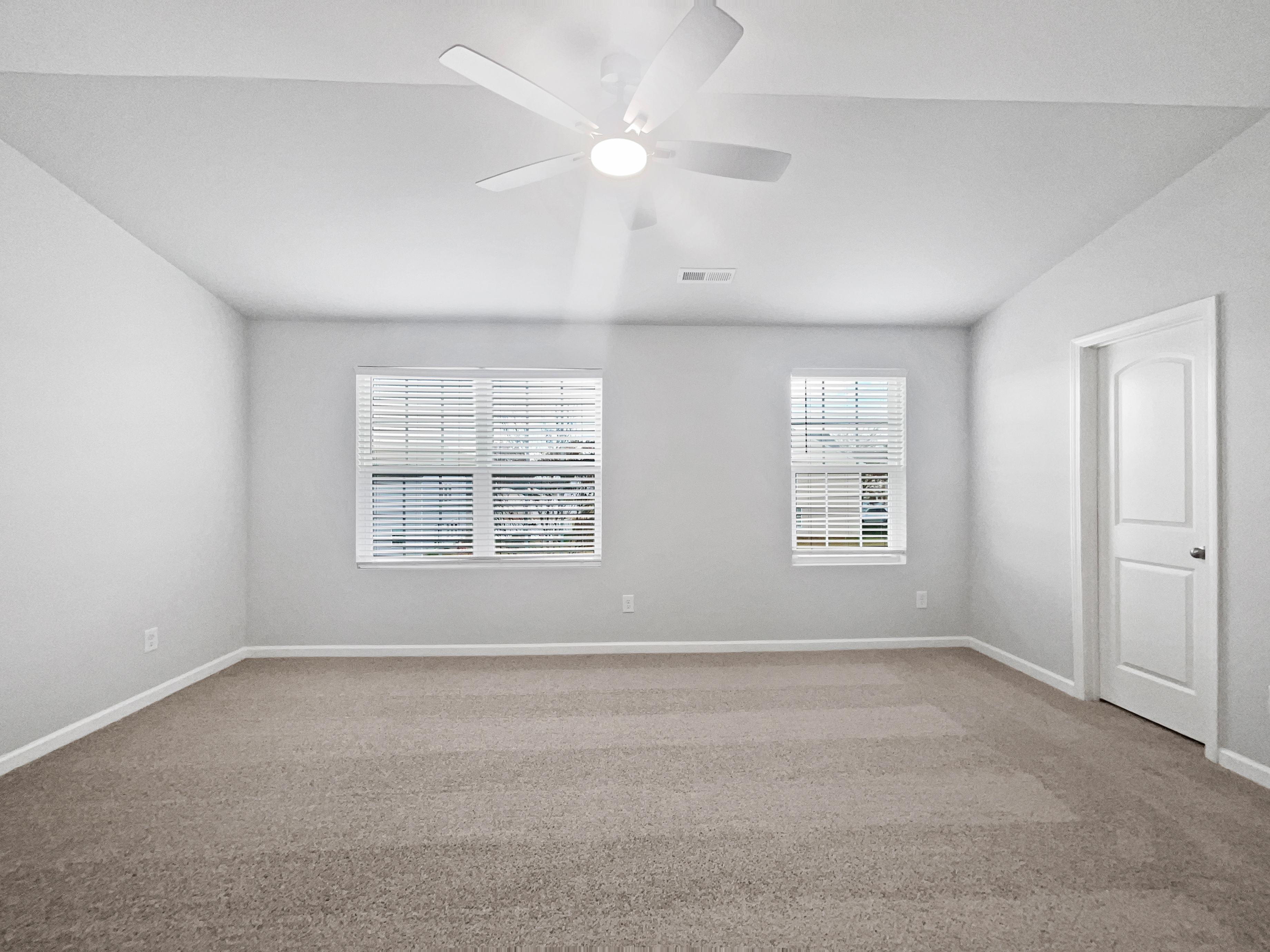 Photo 14 of 17 of 324 Valerie Dr, Lincolnton, NC