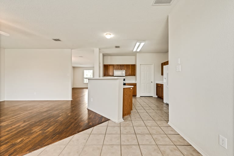 Photo 6 of 34 - 2903 Tangleglen Dr, Rockwall, TX 75032