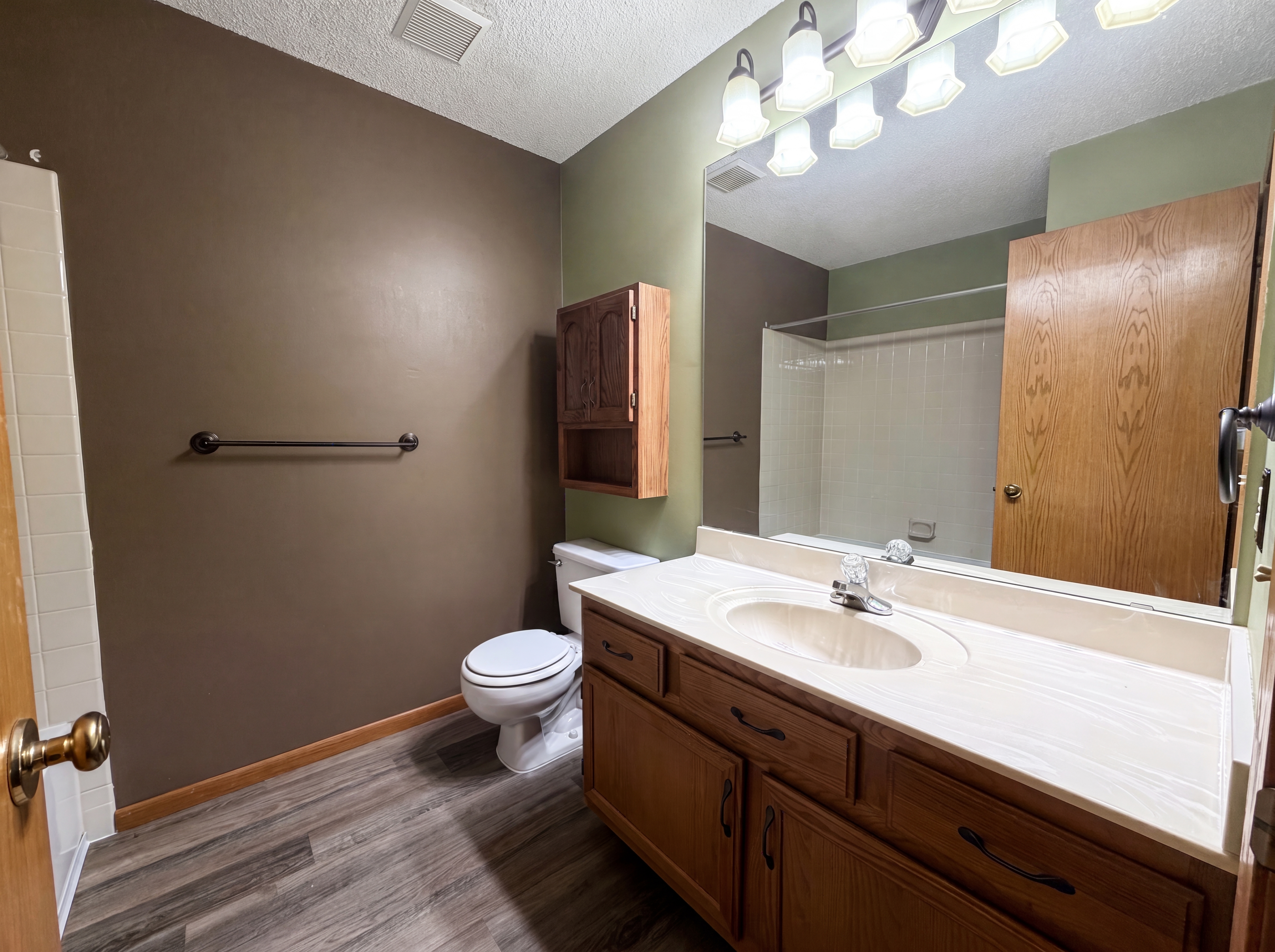 Photo 13 of 26 of 9394 71st Bay S, Cottage Grove, MN