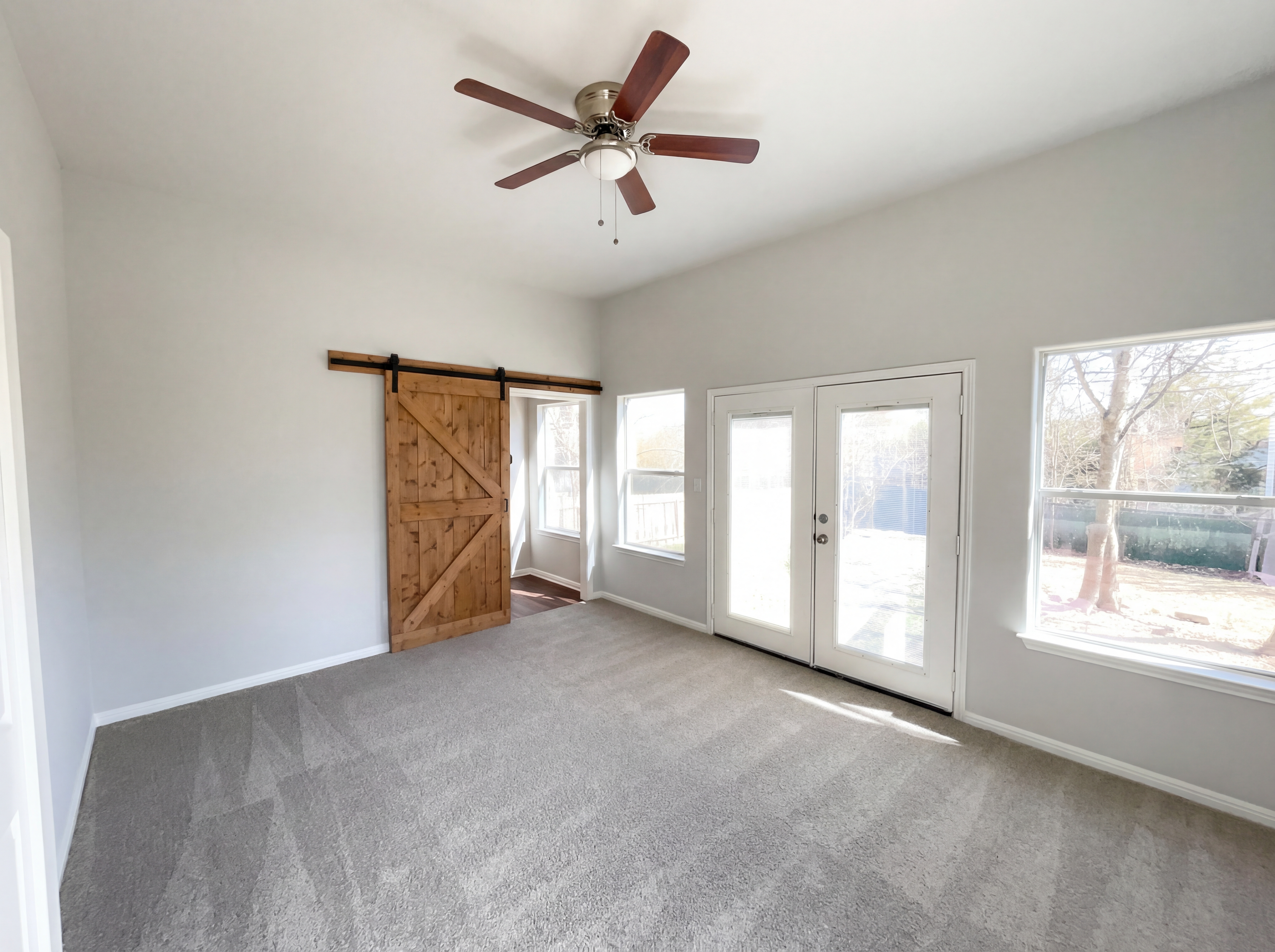 Photo 4 of 18 of 1516 Gatlinburg Dr, Pflugerville, TX