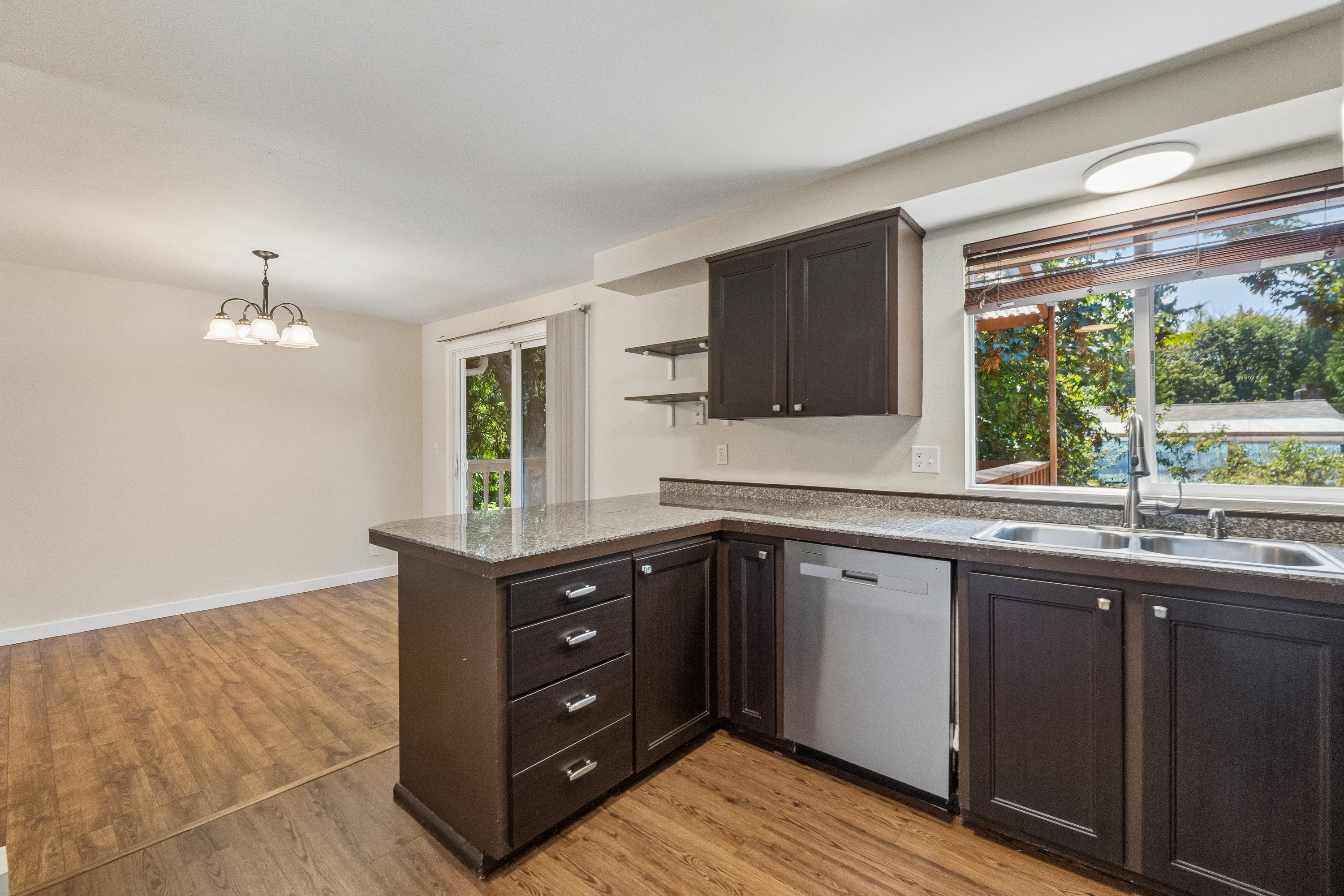 Photo 11 of 35 of 11125 NE 129th St, Kirkland, WA