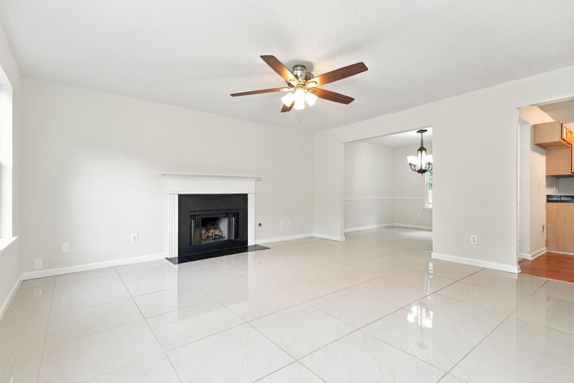 Photo 3 of 22 of 96 Ashtonbrook Dr, McDonough, GA