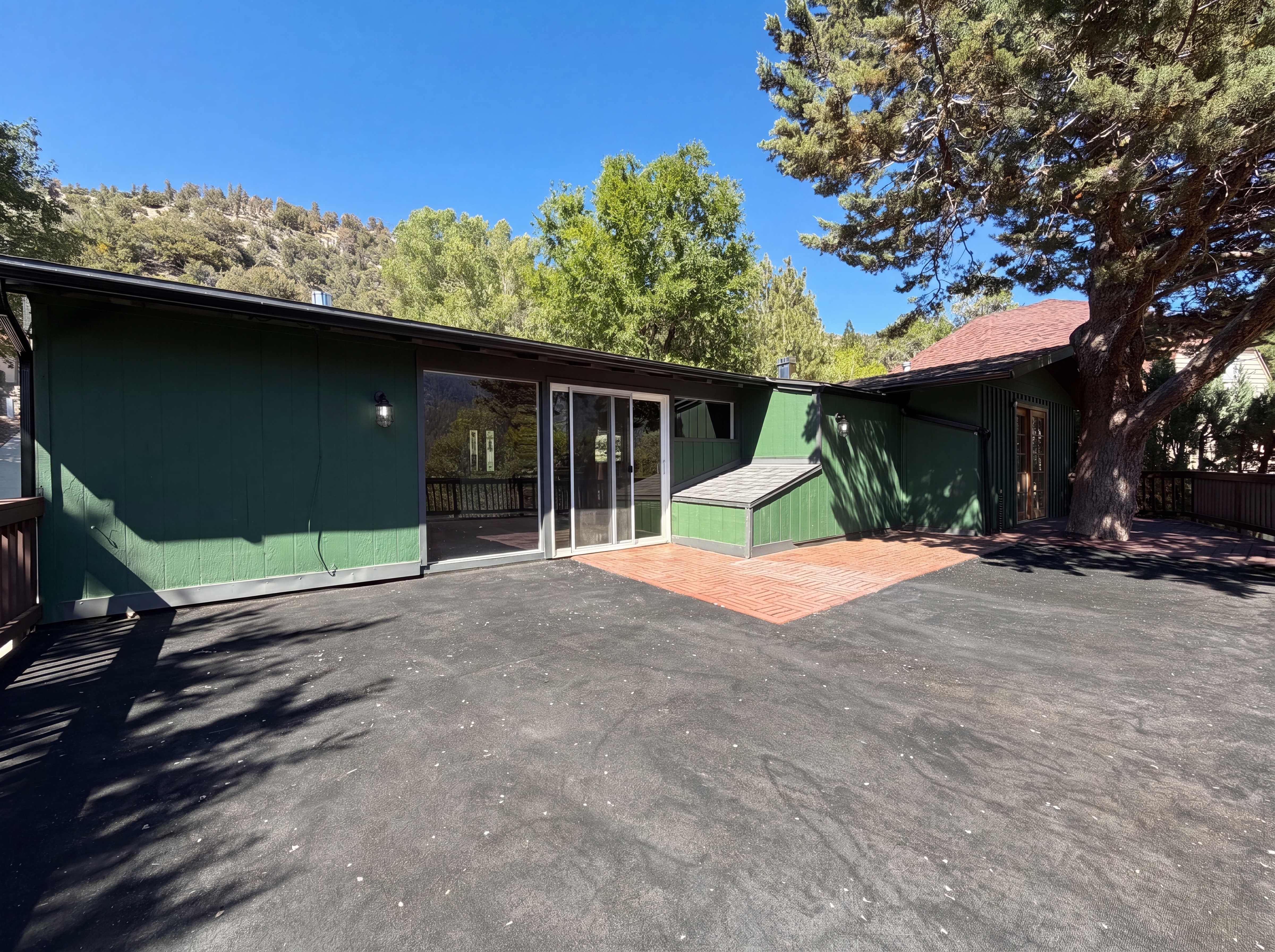 Photo 23 of 28 of 1145 Rivera Dr, Wrightwood, CA