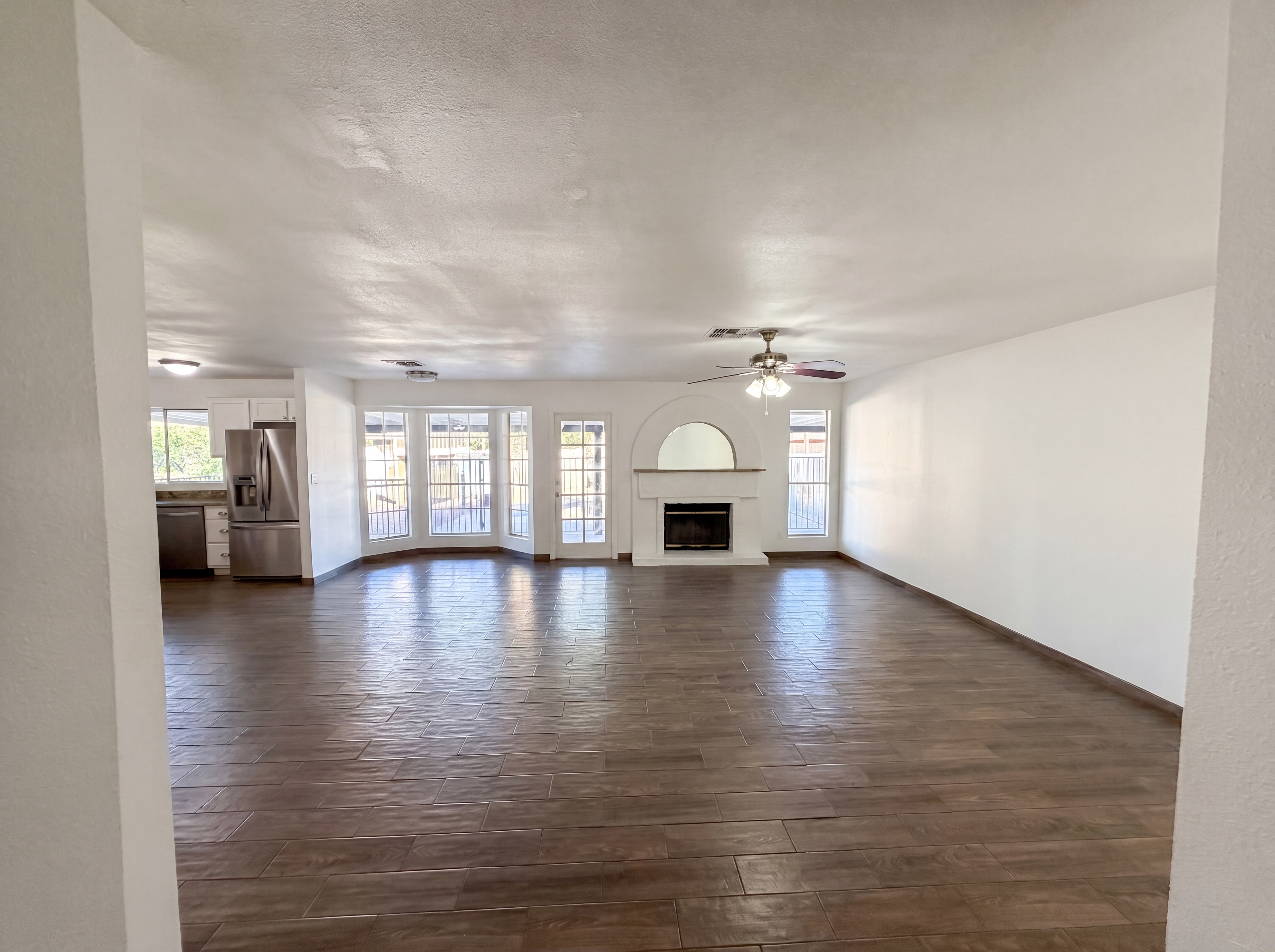 Photo 3 of 31 of 7120 W Leith Ln, Peoria, AZ