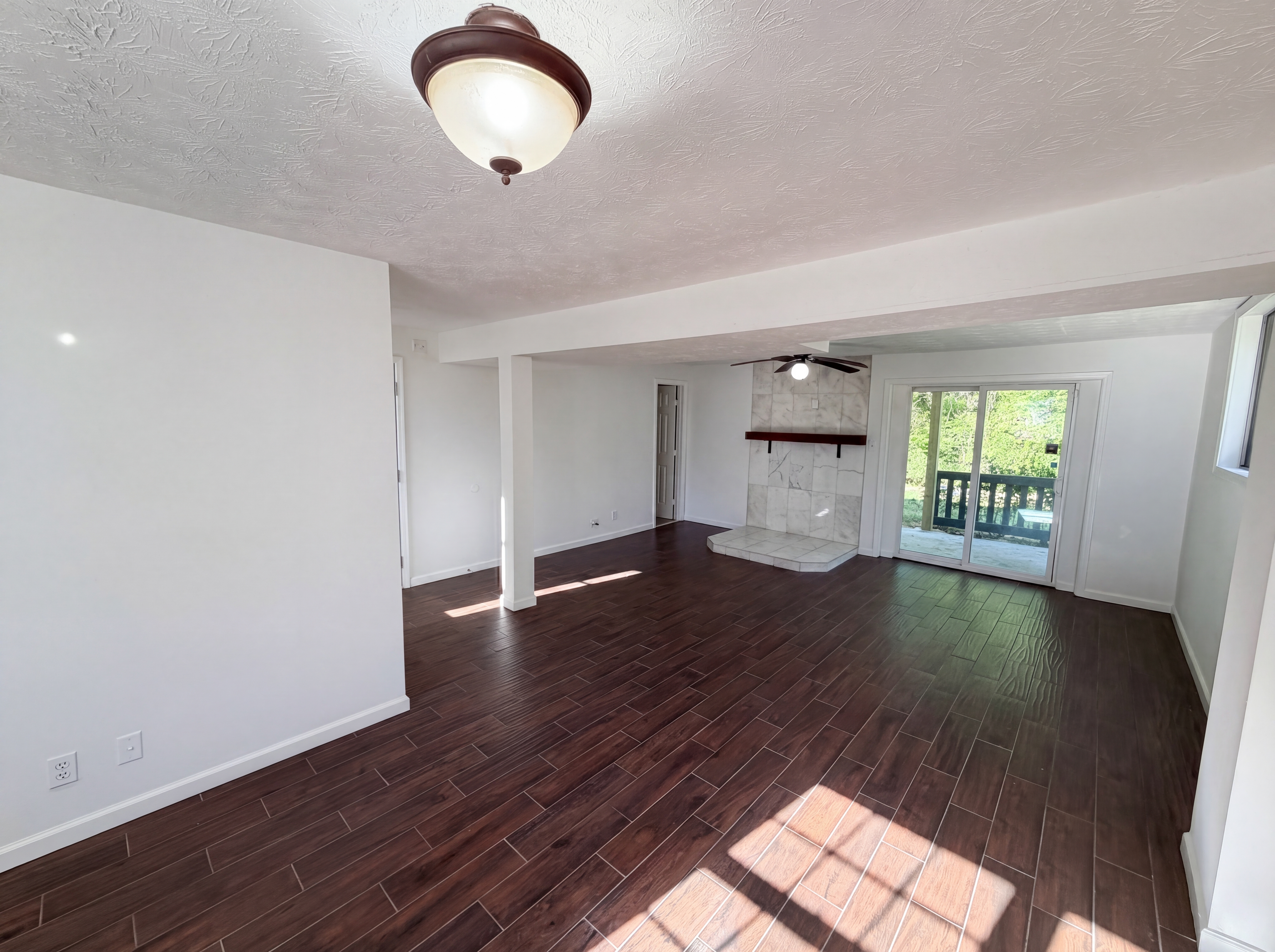 Photo 3 of 16 of 1010 Buckhurst Dr, Atlanta, GA
