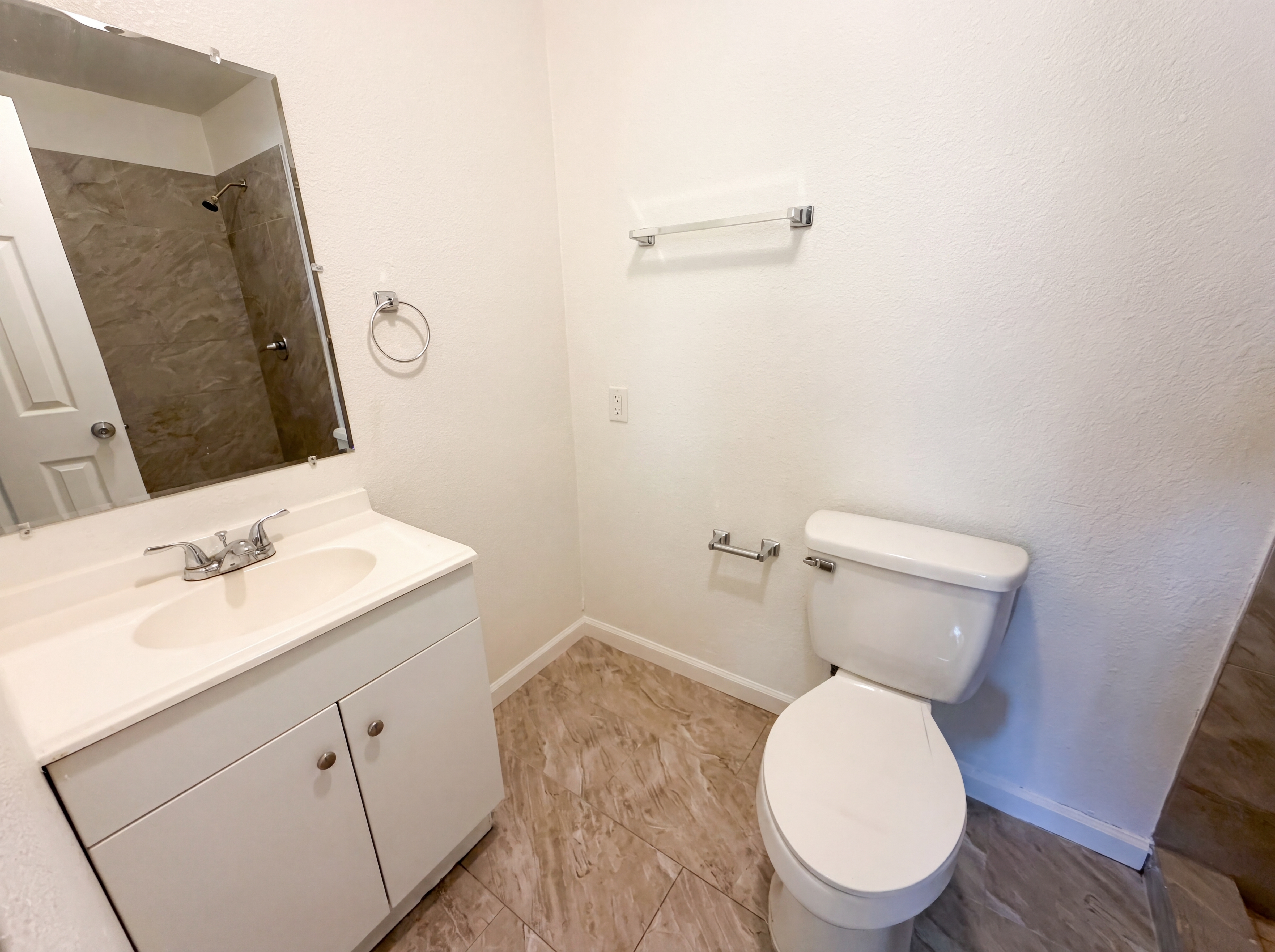 Photo 19 of 29 of 8631 S 6th St, Phoenix, AZ