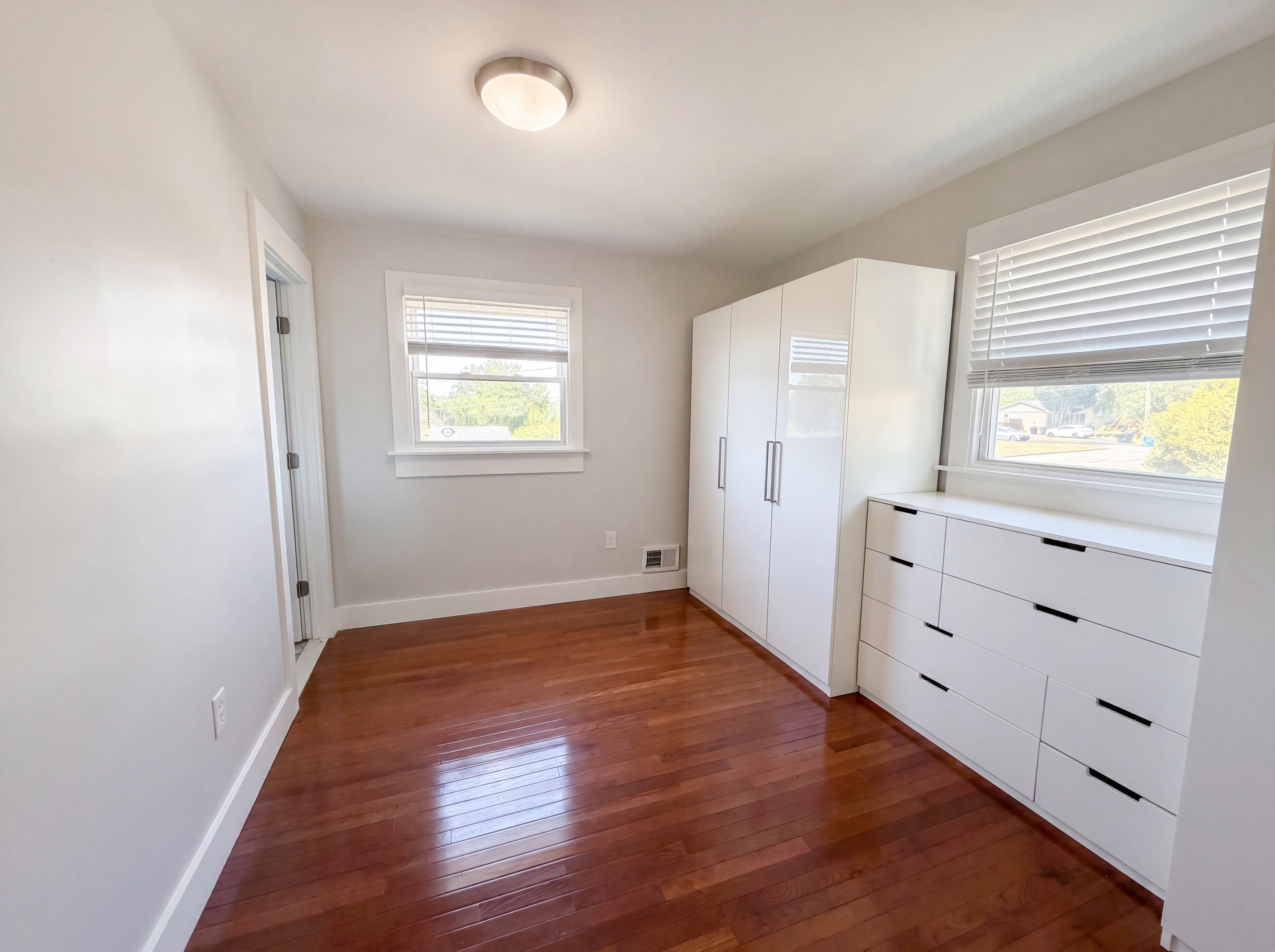 Photo 25 of 69 of 6515 Carriage Dr, Alexandria, VA