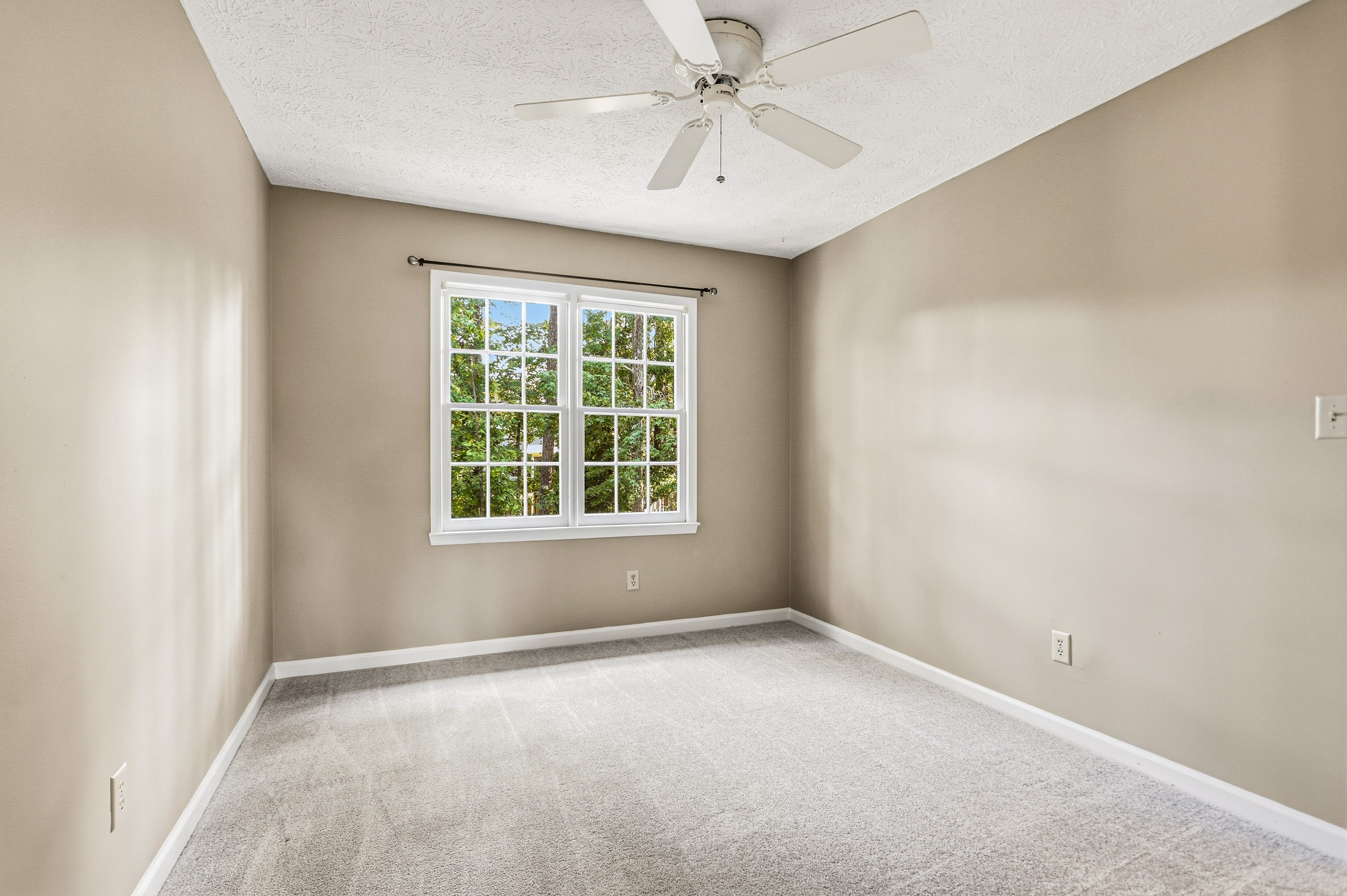 Photo 20 of 56 of 2696 S Arbor Dr, Marietta, GA