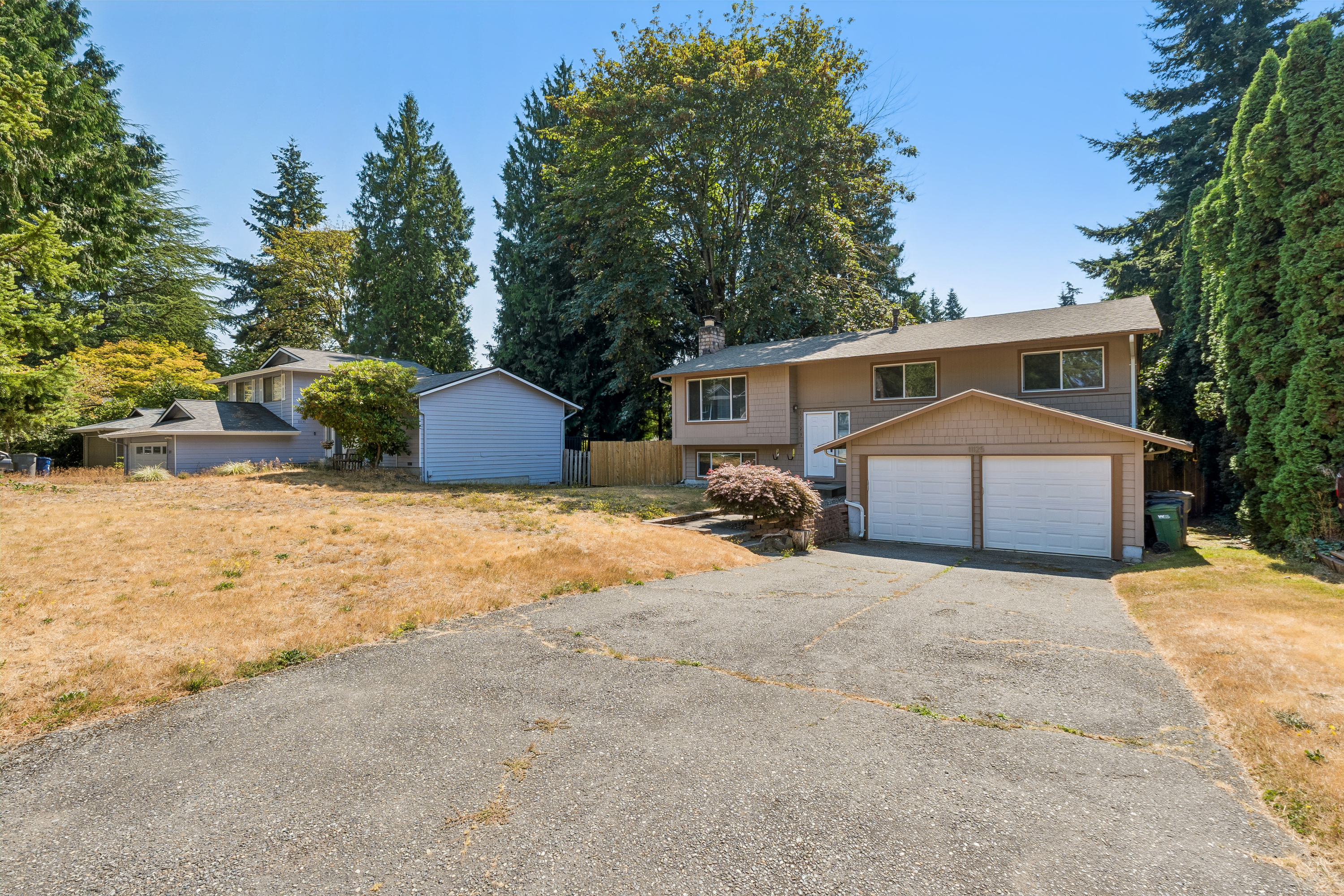 Photo 19 of 35 of 11125 NE 129th St, Kirkland, WA