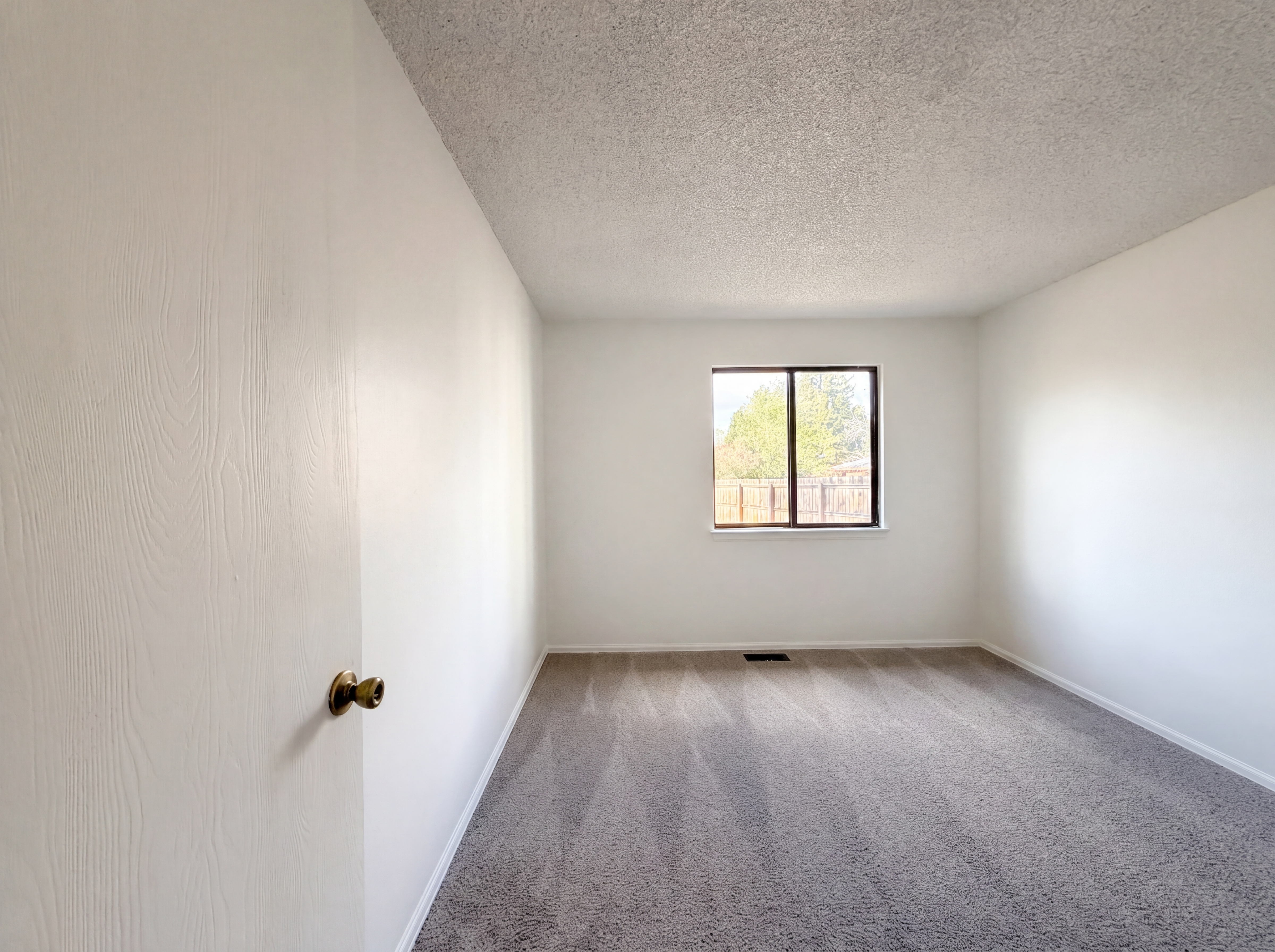 Photo 6 of 34 of 1912 24th Ave, Longmont, CO