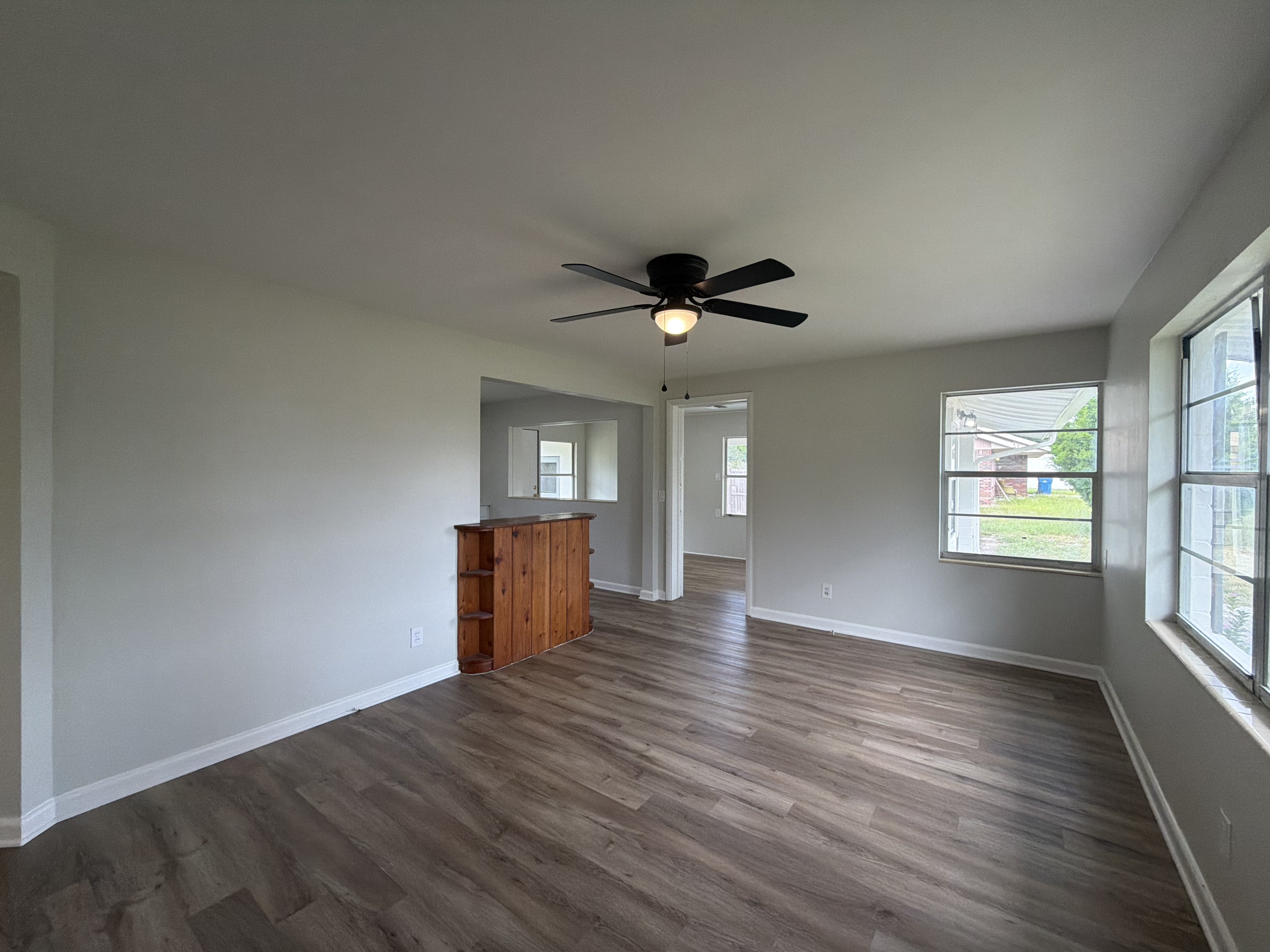 Photo 7 of 17 of 1609 Old Daytona Rd, Deland, FL