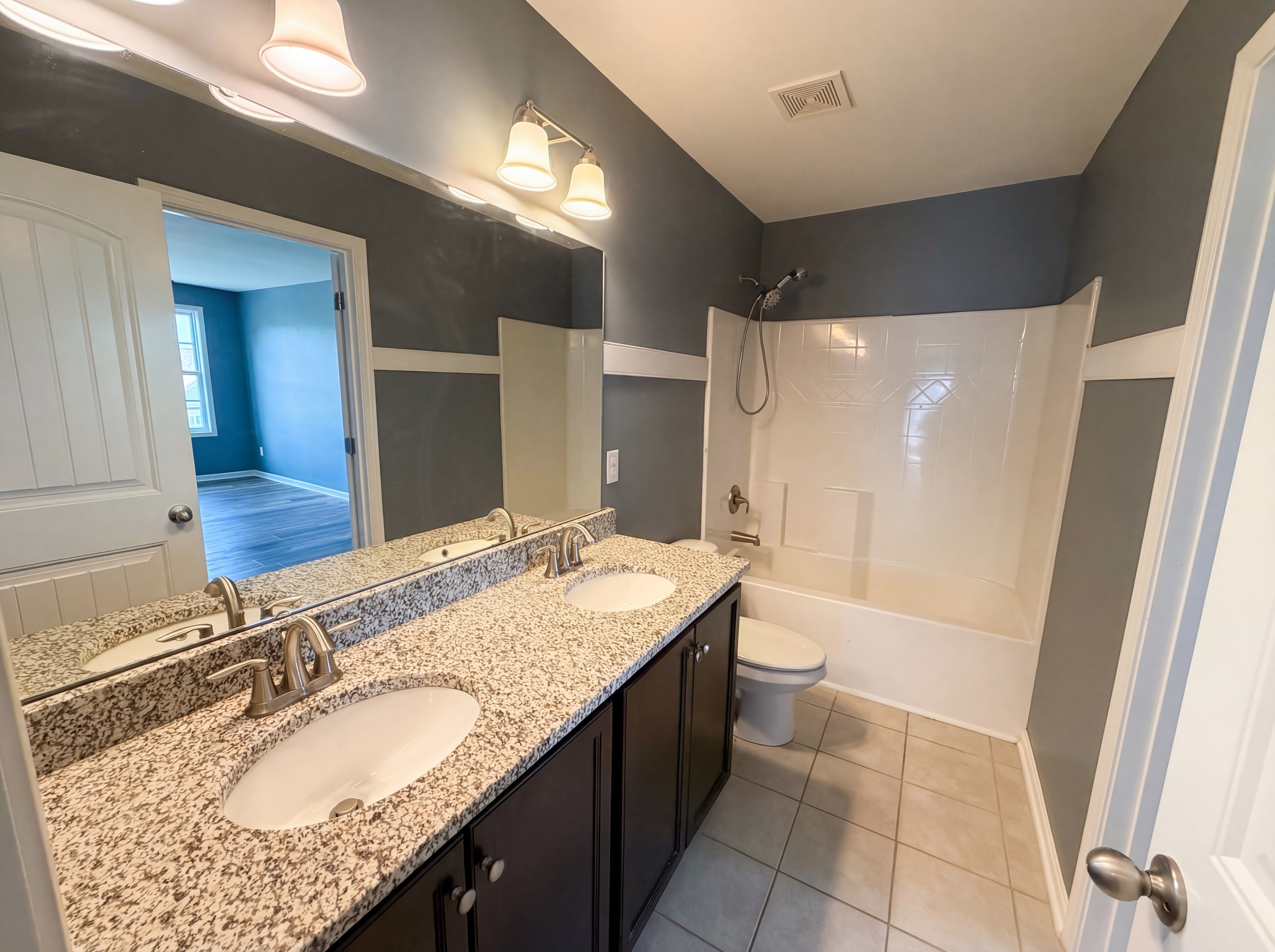 Photo 20 of 28 of 403 Eagle Claw Ct, Chapin, SC