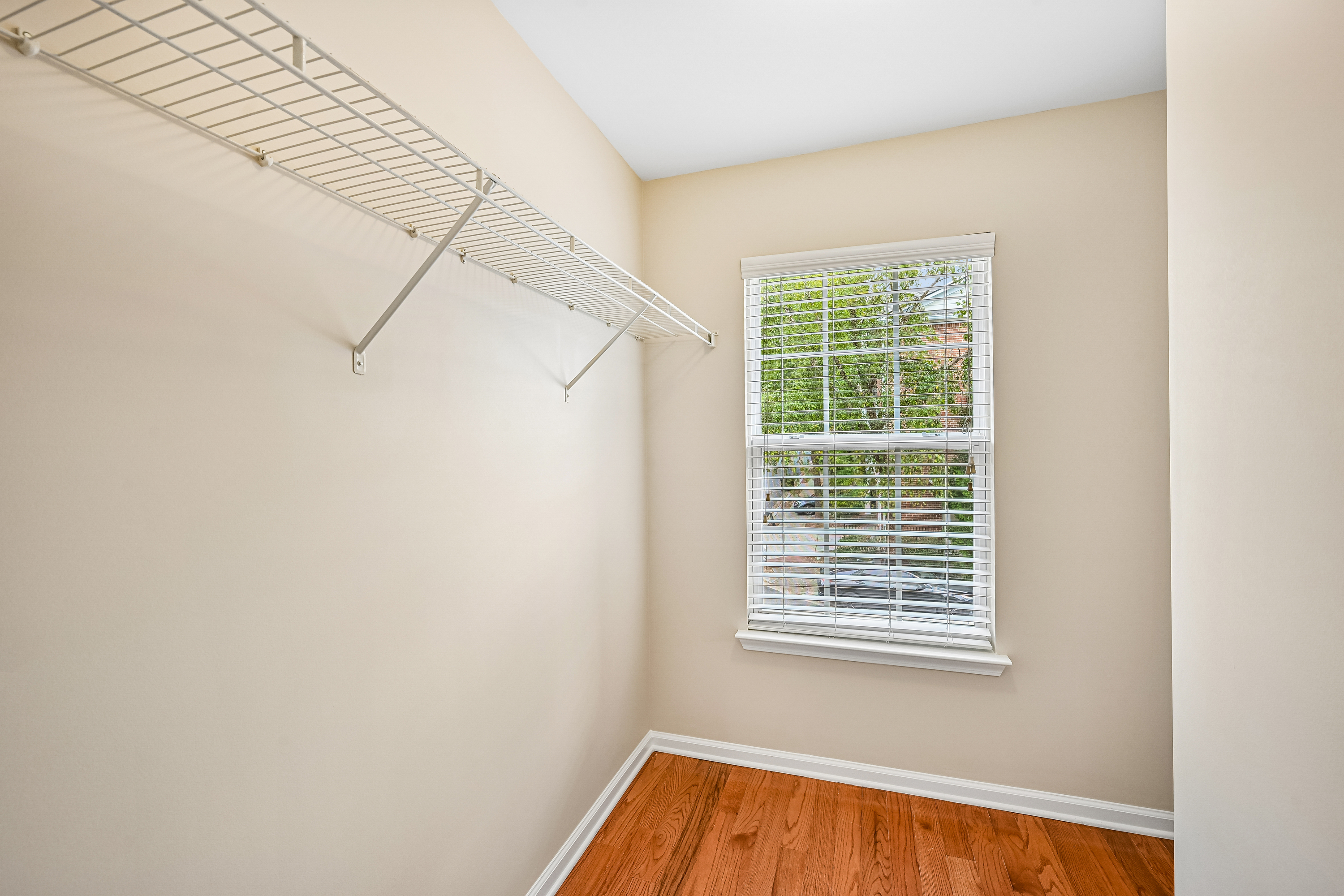 Photo 9 of 27 of 2061 Meadow Peak Rd, Duluth, GA