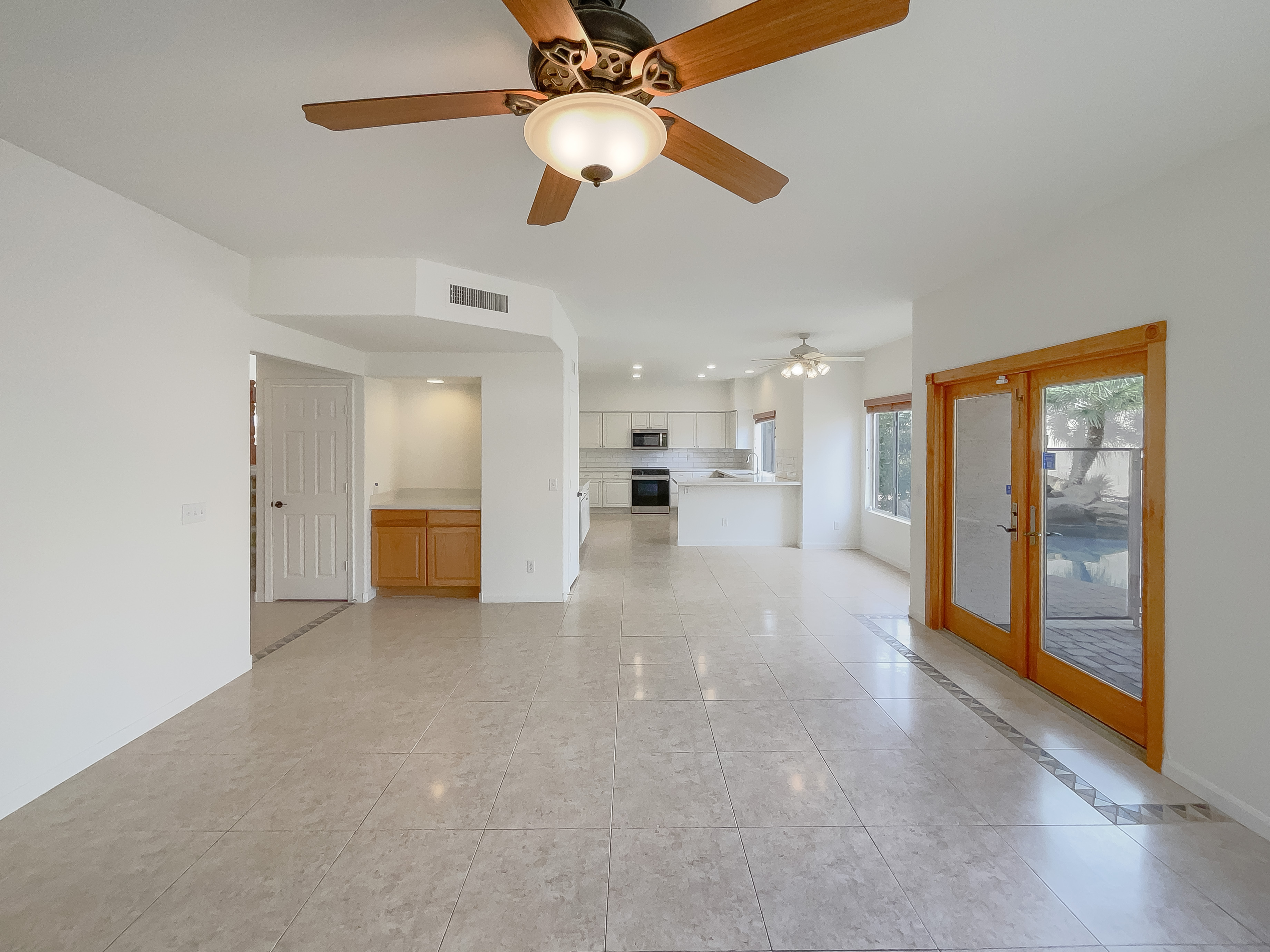 Photo 9 of 26 of 1616 E Glenhaven Dr, Phoenix, AZ