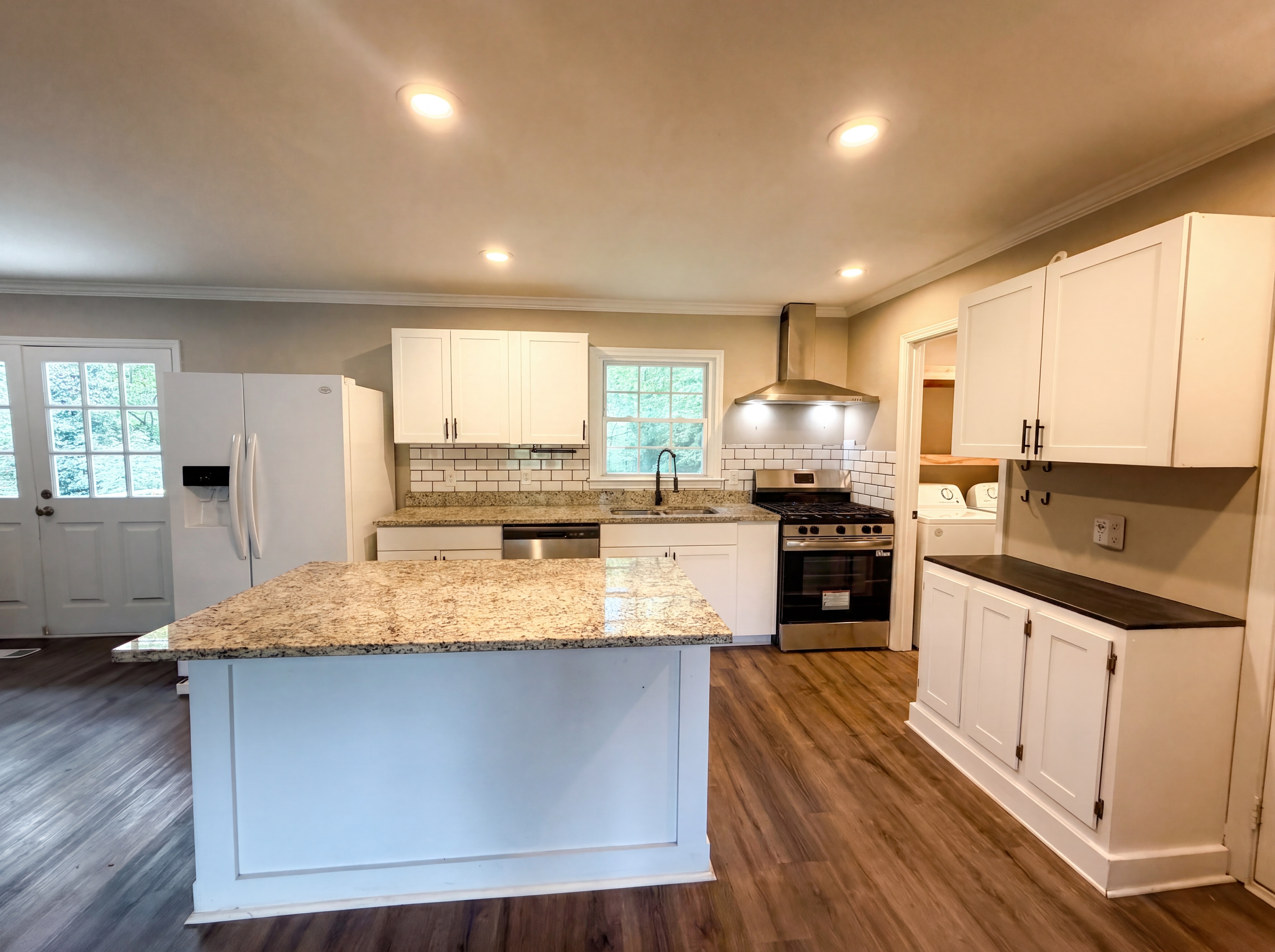 Photo 2 of 30 of 190 Stroud Dr SE, Mableton, GA
